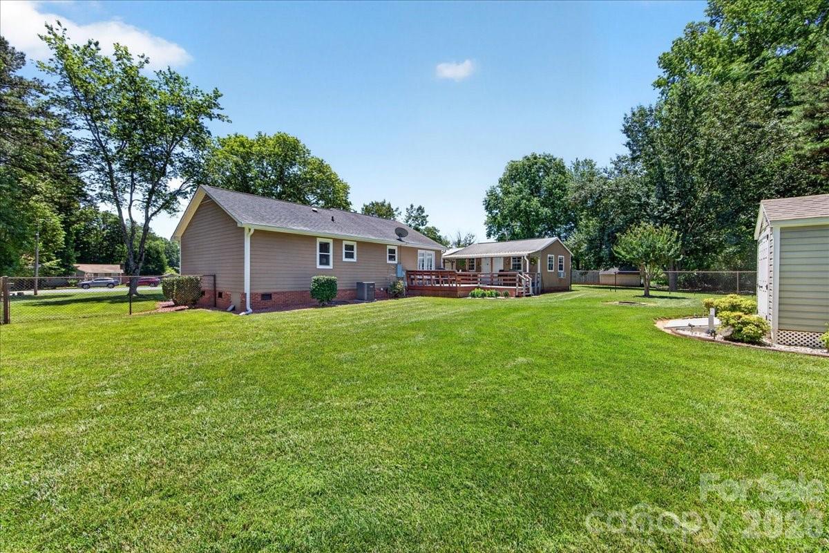 1104 Longmeadow Lane — Monroe