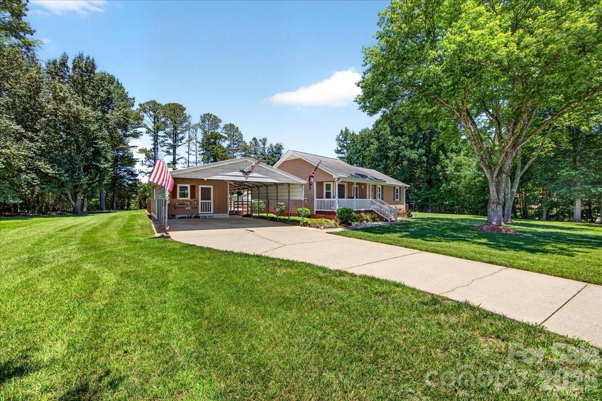 1104 Longmeadow Lane — Monroe
