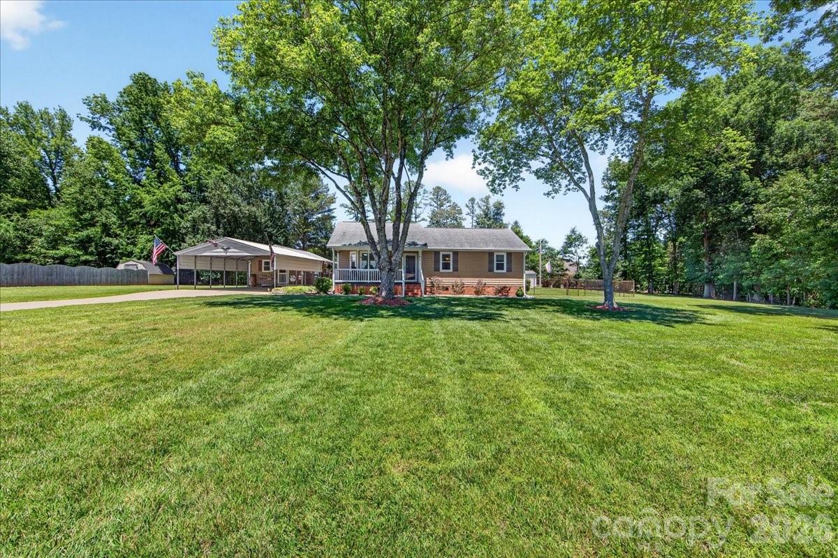 1104 Longmeadow Lane — Monroe