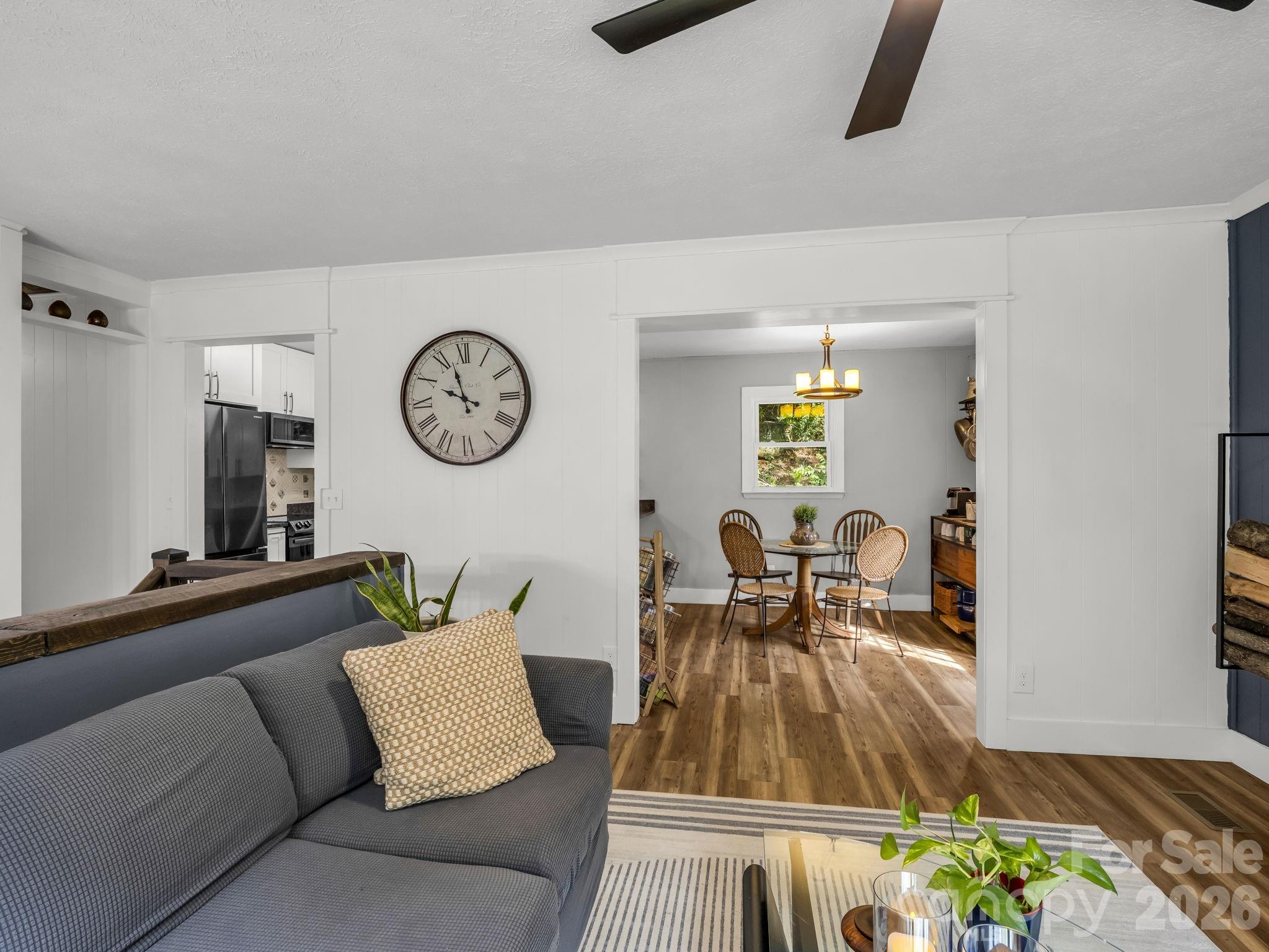 395 E Howard Street — Tryon