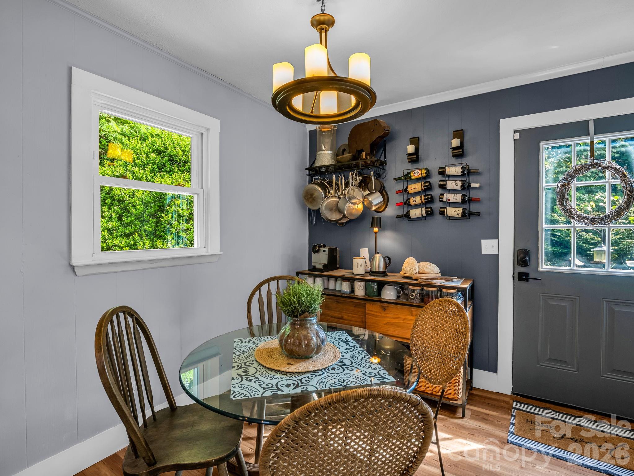 395 E Howard Street — Tryon