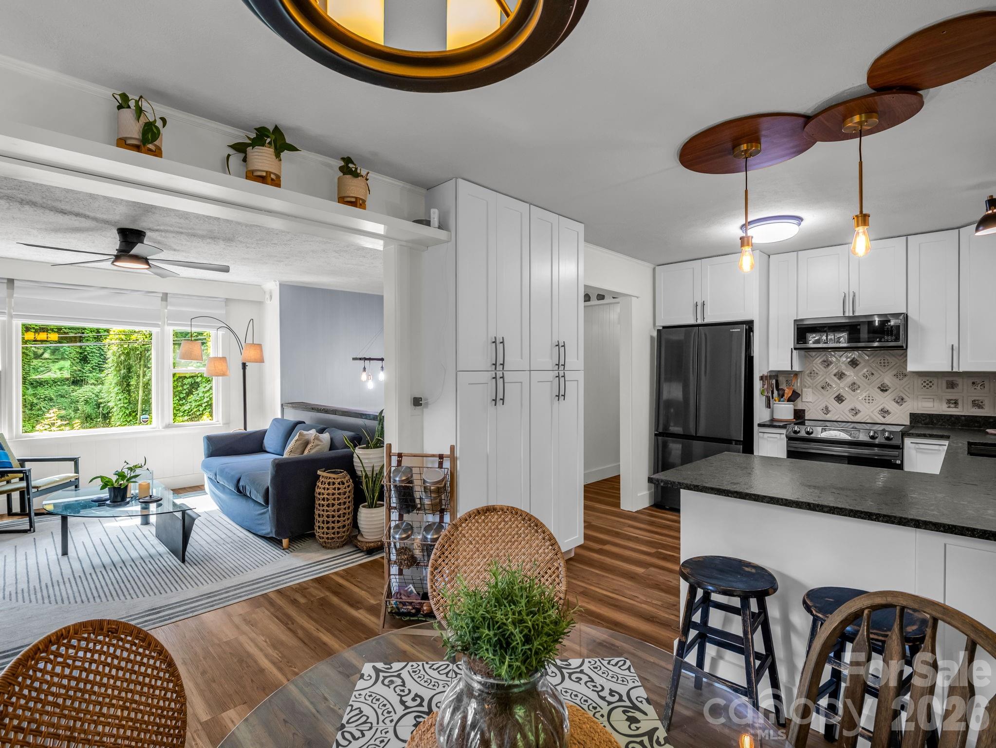 395 E Howard Street — Tryon
