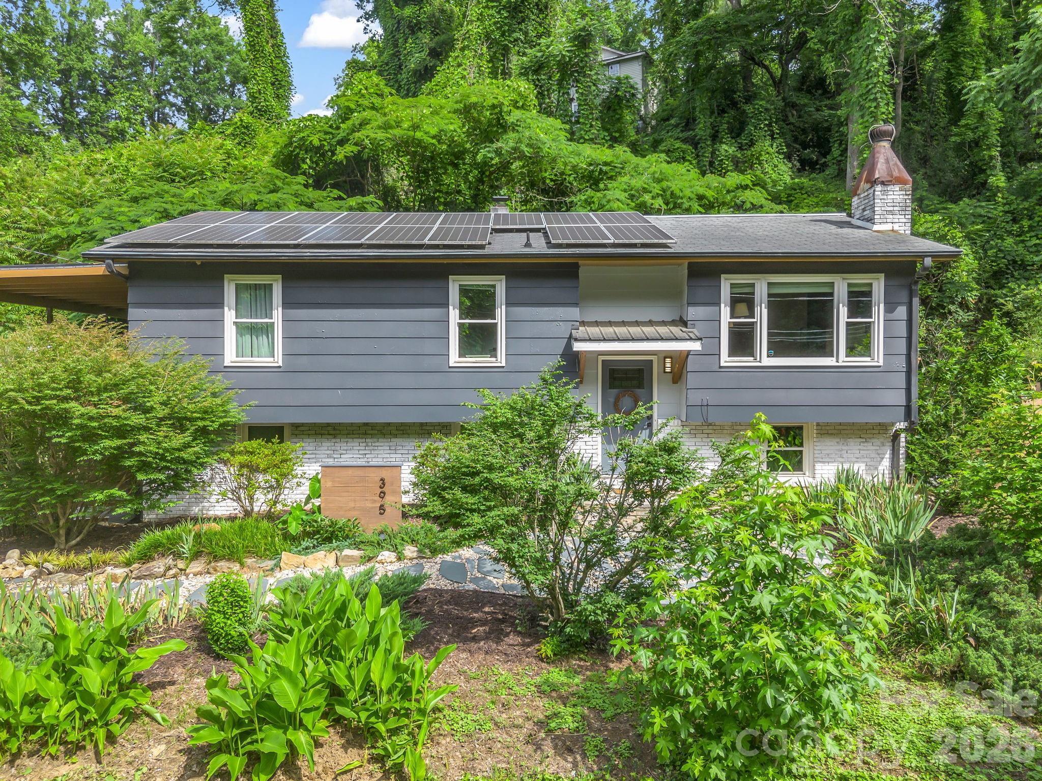 395 E Howard Street — Tryon