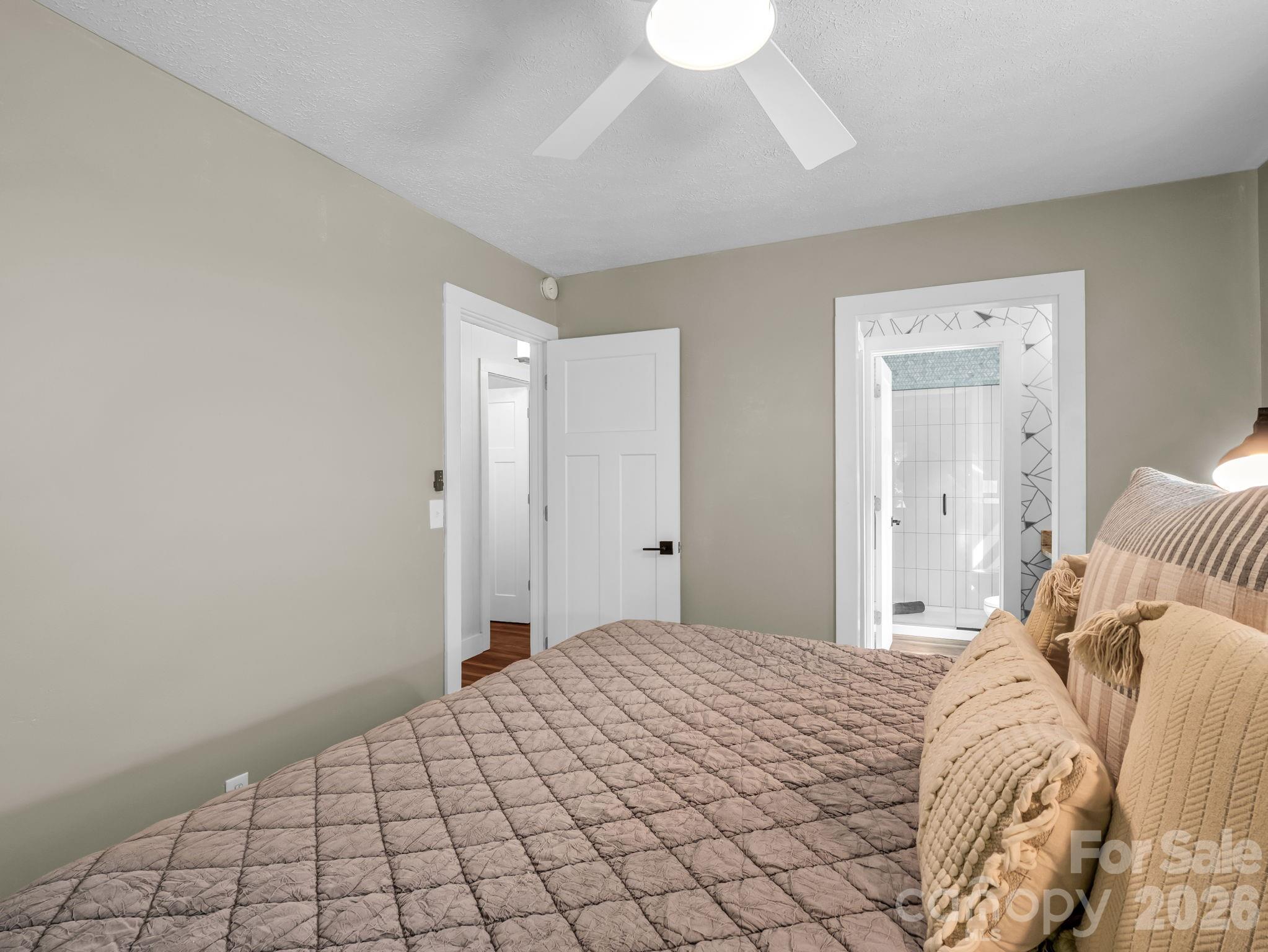 395 E Howard Street — Tryon