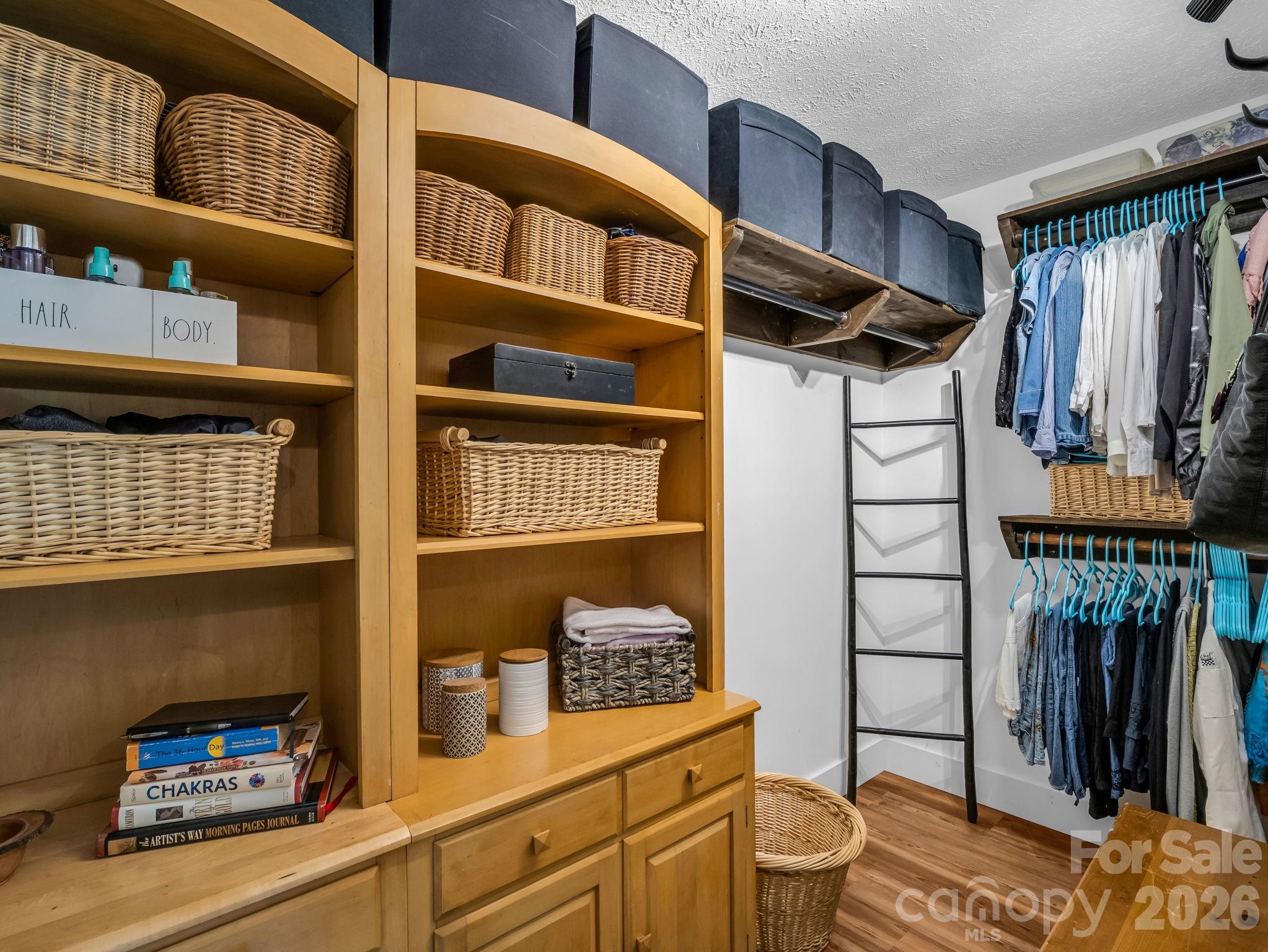 395 E Howard Street — Tryon