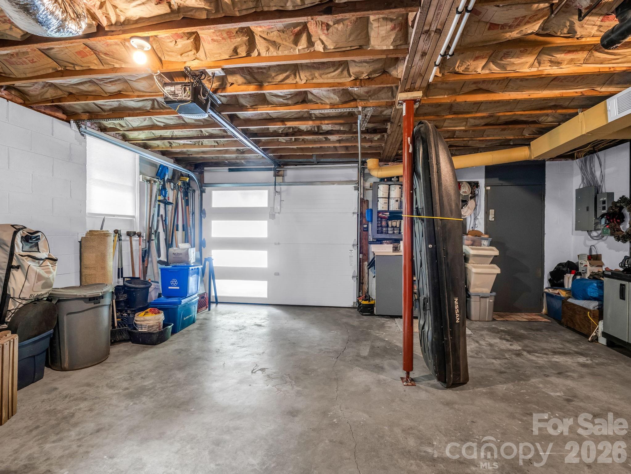 395 E Howard Street — Tryon