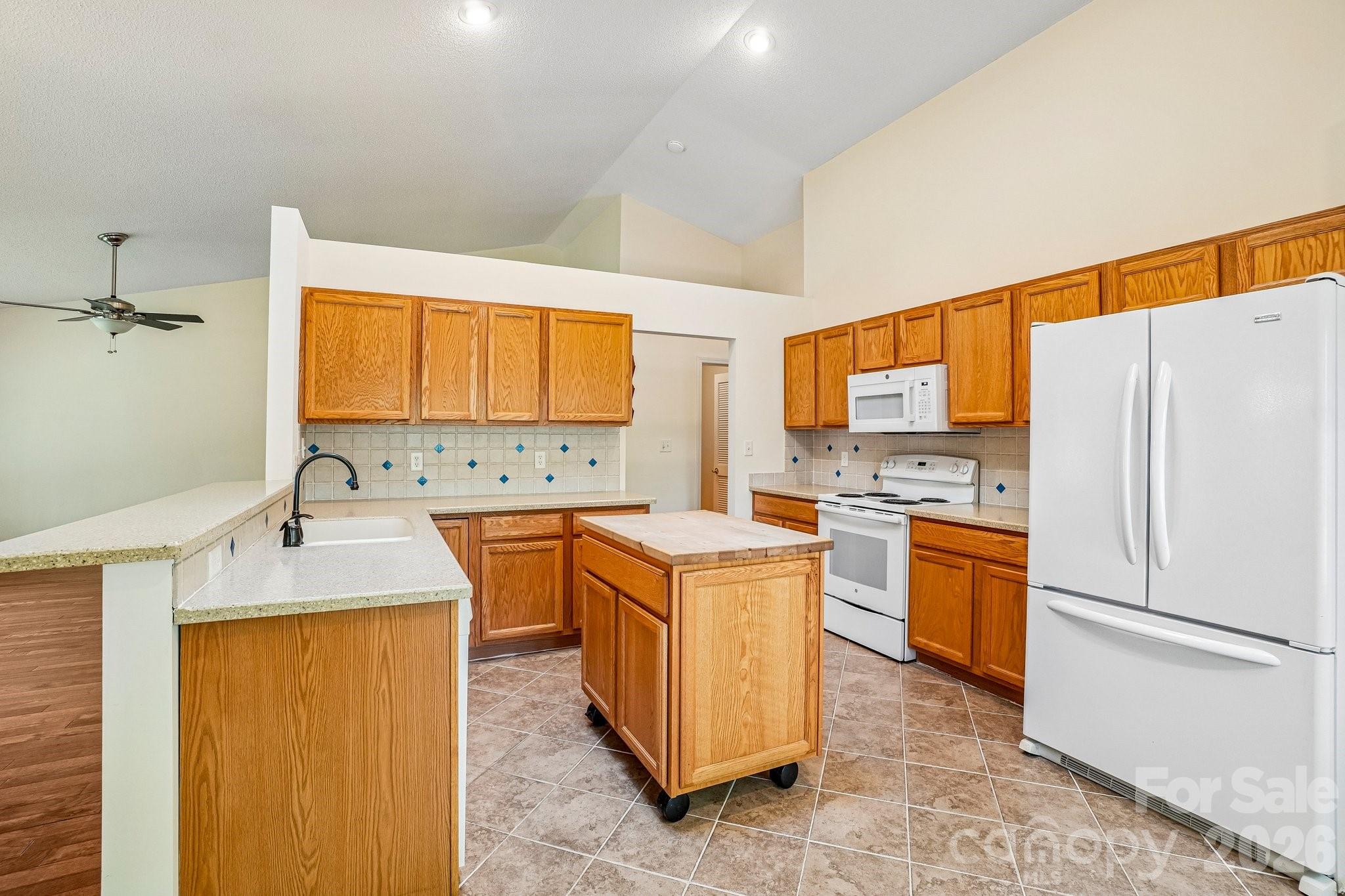 263 Fairway View Drive — Etowah