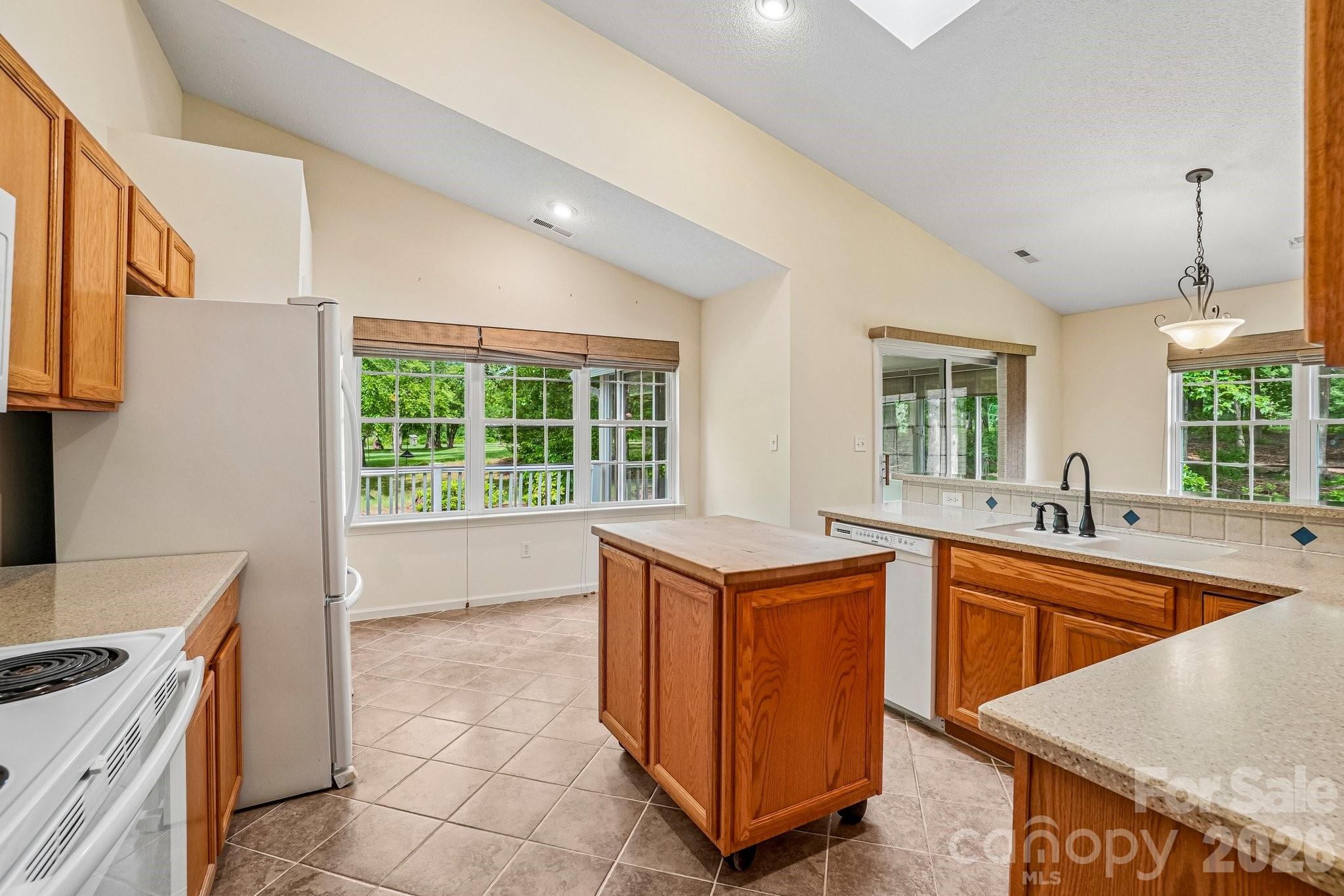 263 Fairway View Drive — Etowah