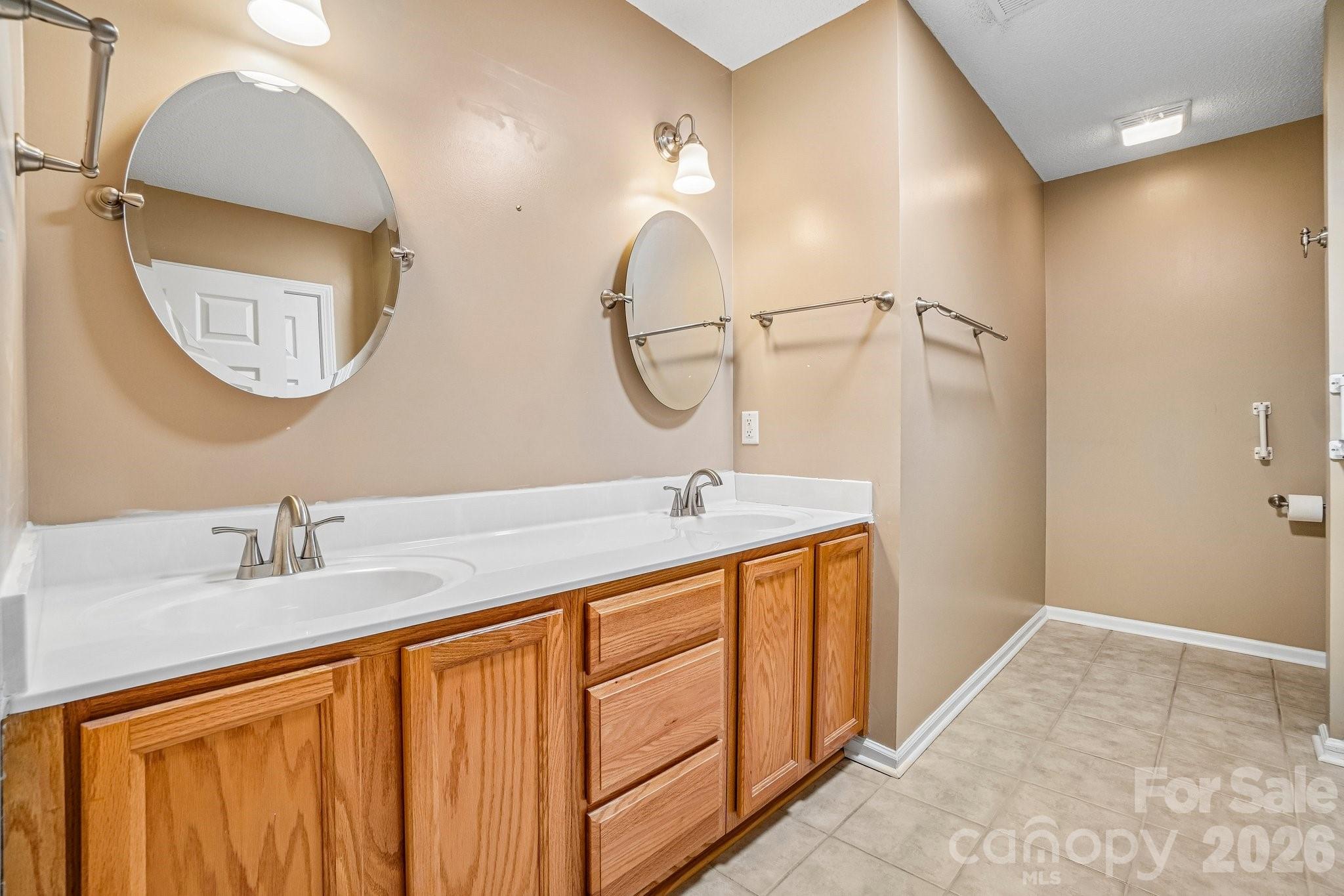 263 Fairway View Drive — Etowah