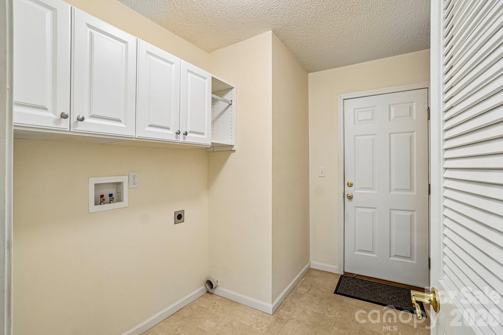 263 Fairway View Drive — Etowah