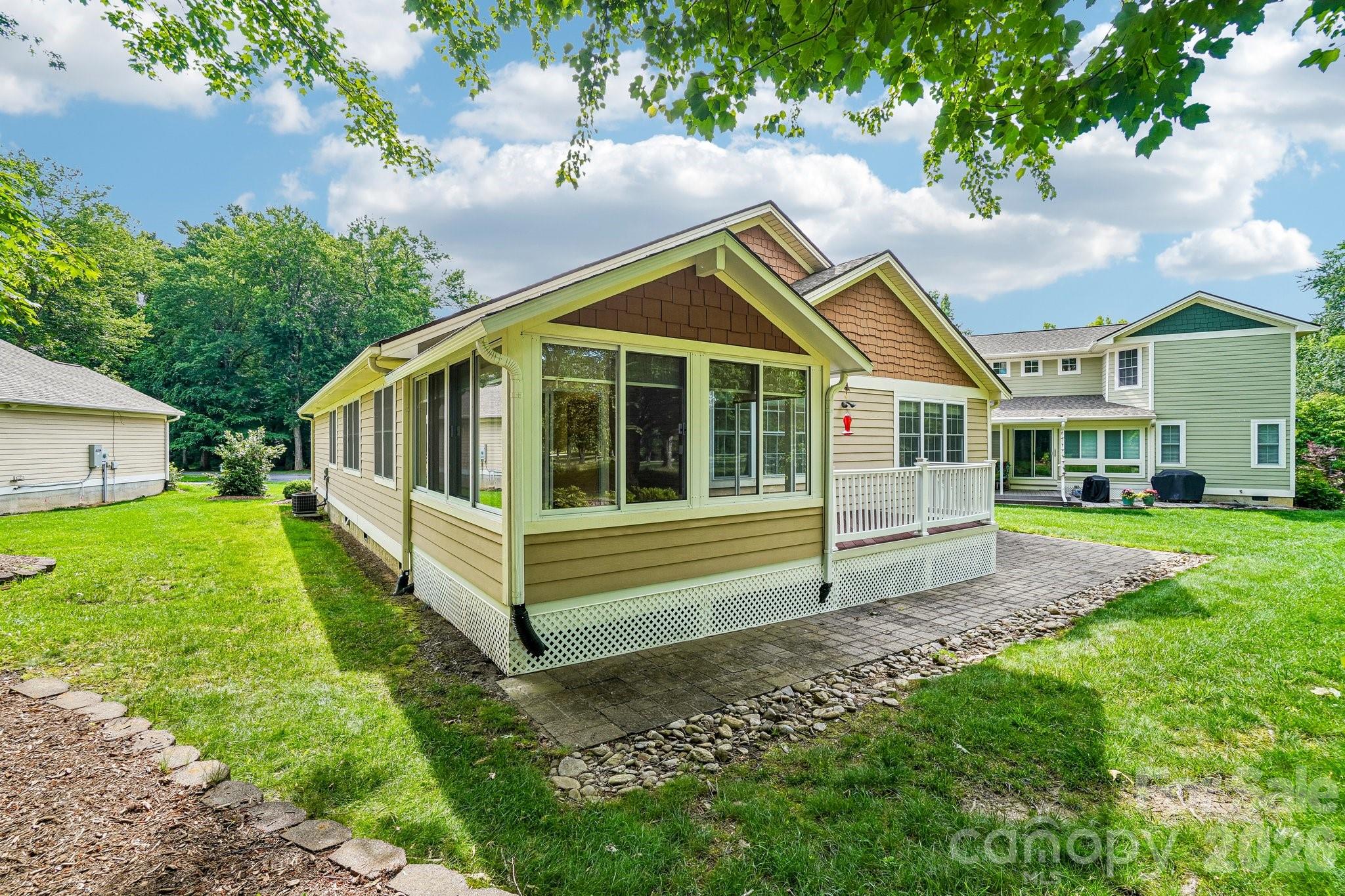 263 Fairway View Drive — Etowah