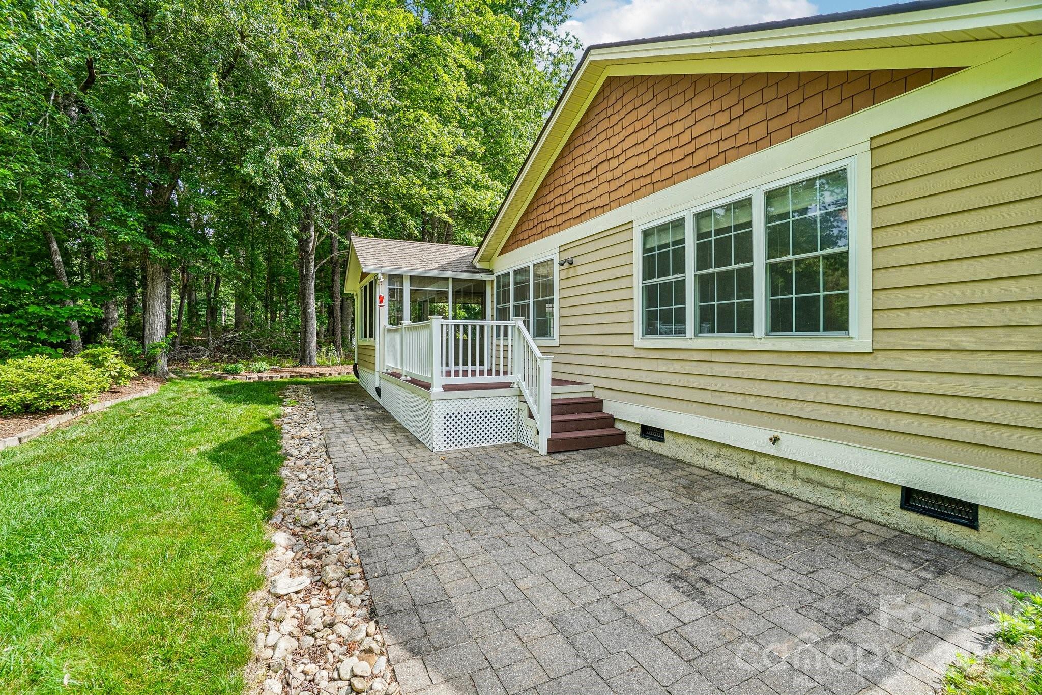 263 Fairway View Drive — Etowah