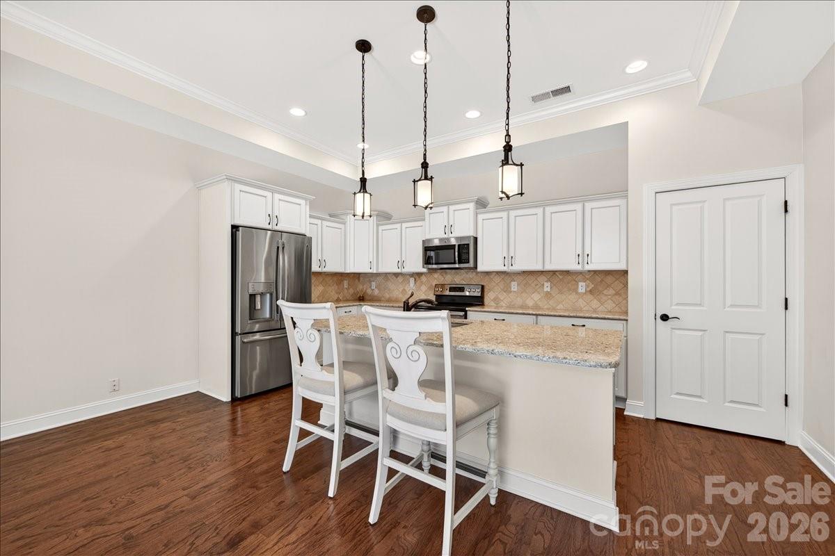 1012 Avalon Place — Matthews