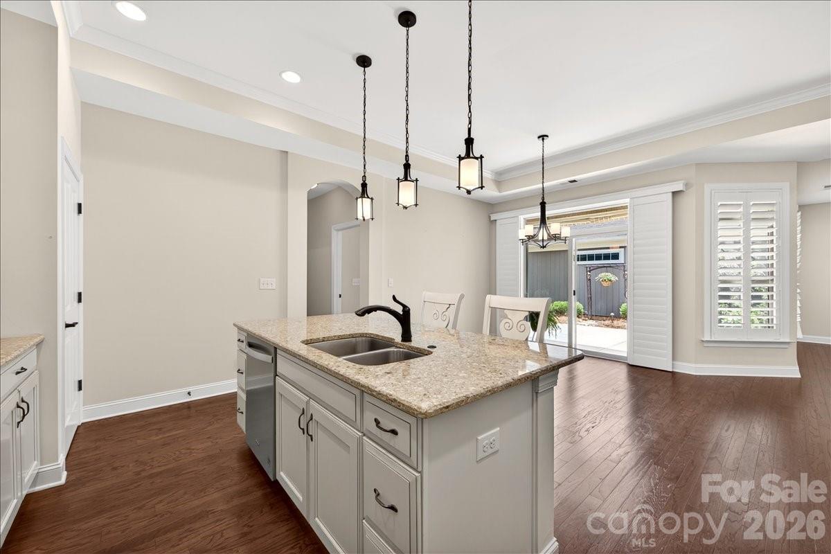 1012 Avalon Place — Matthews