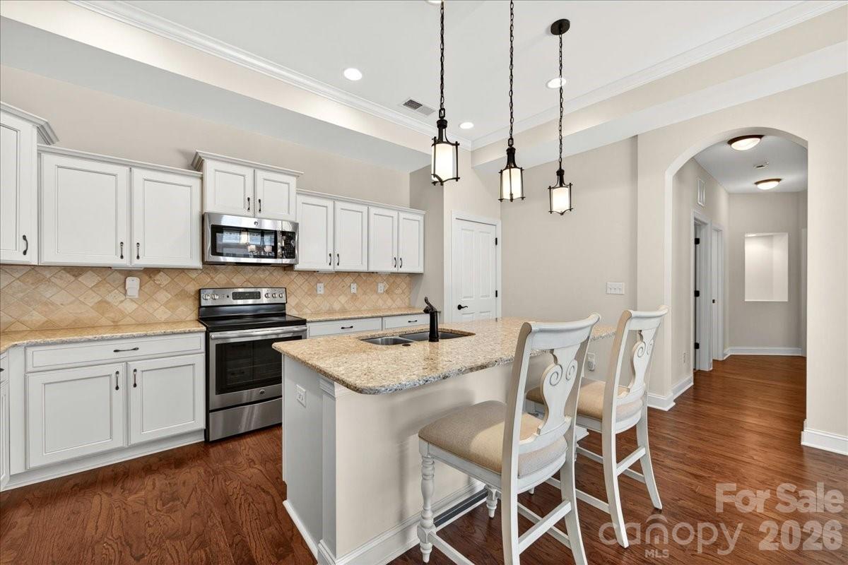 1012 Avalon Place — Matthews