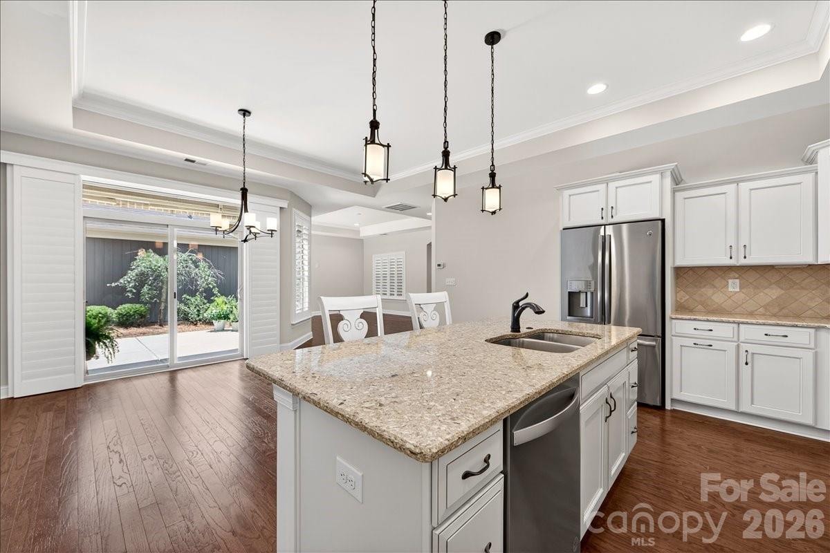 1012 Avalon Place — Matthews