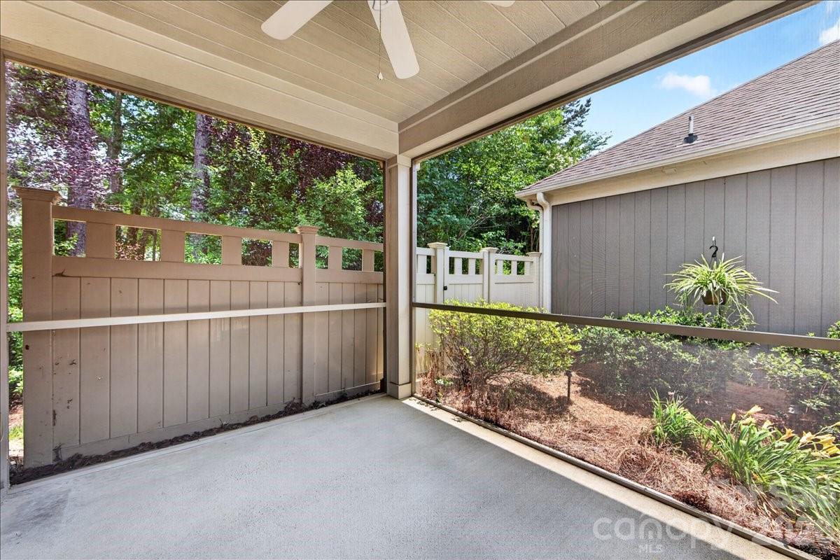 1012 Avalon Place — Matthews