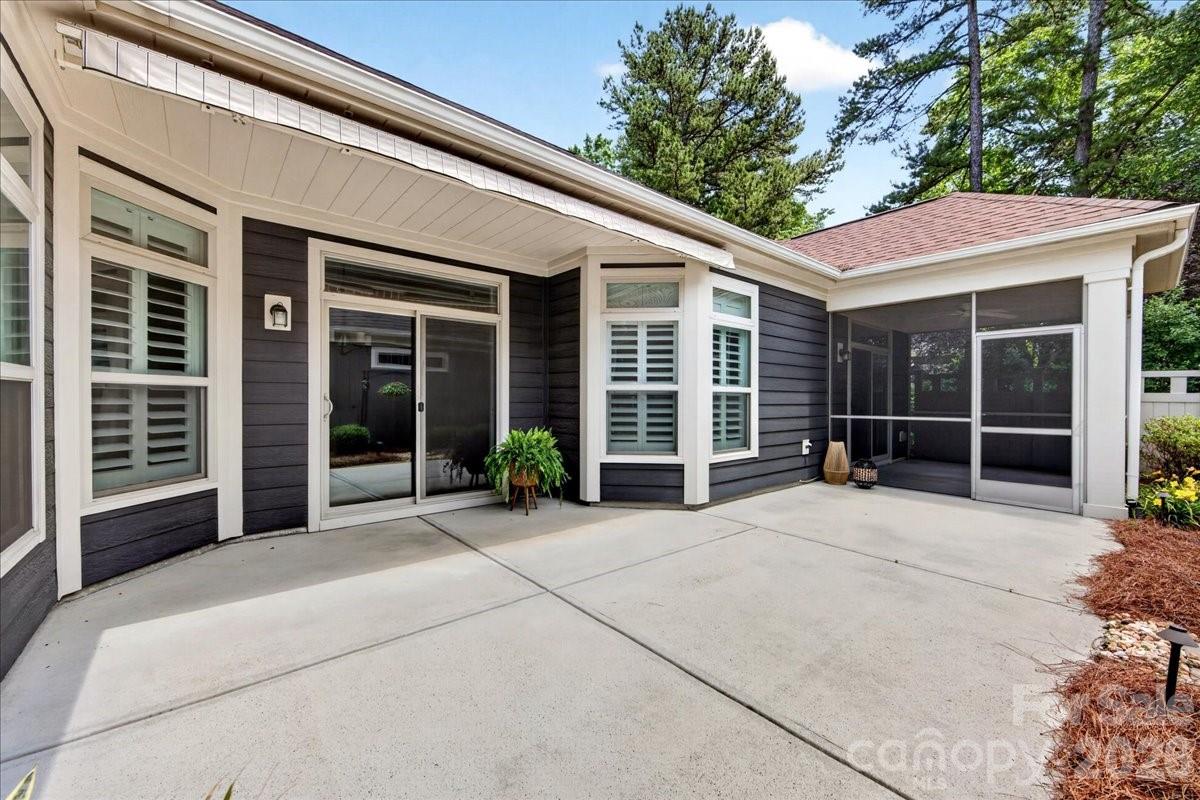 1012 Avalon Place — Matthews