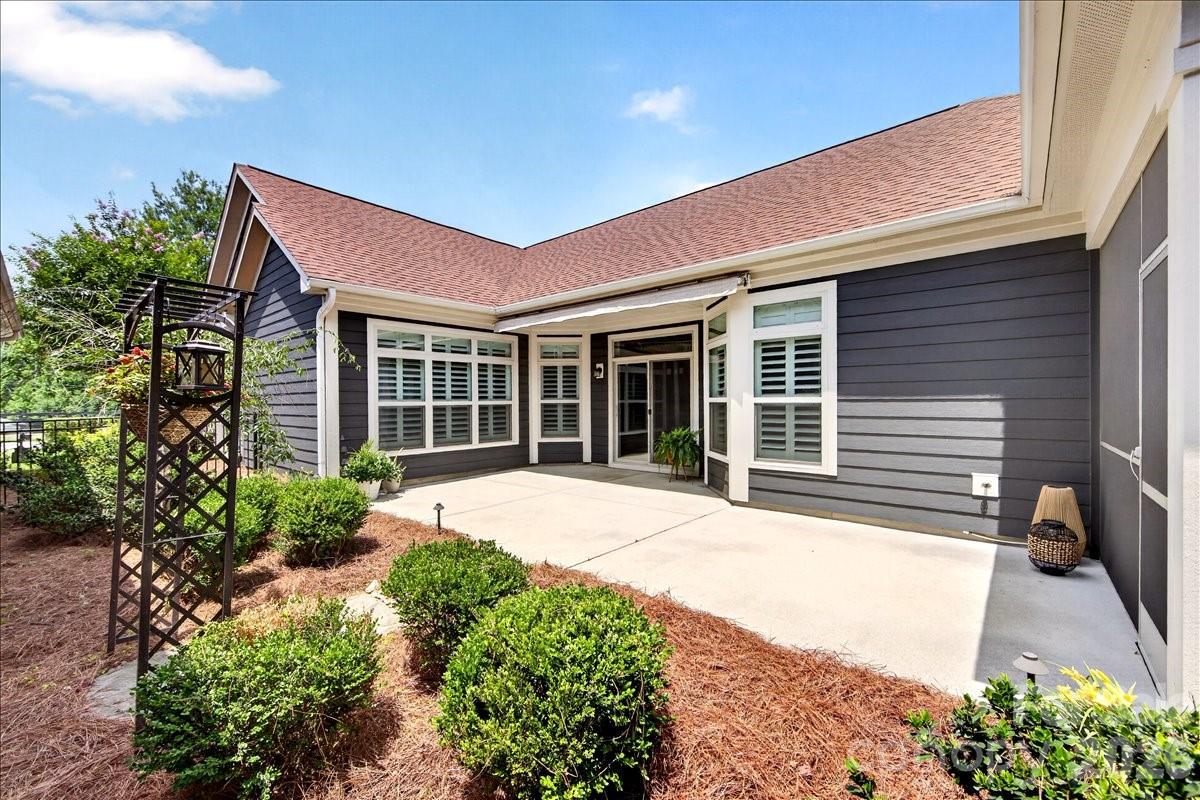 1012 Avalon Place — Matthews