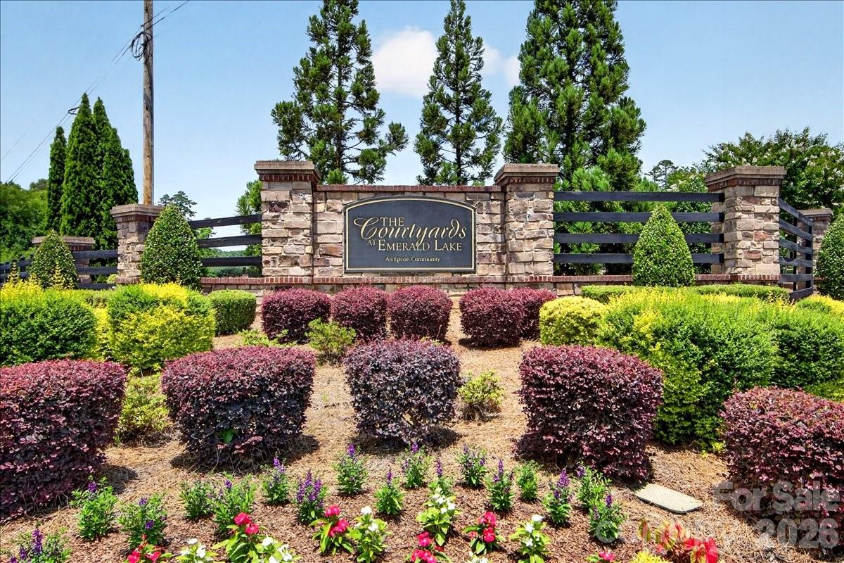 1012 Avalon Place — Matthews