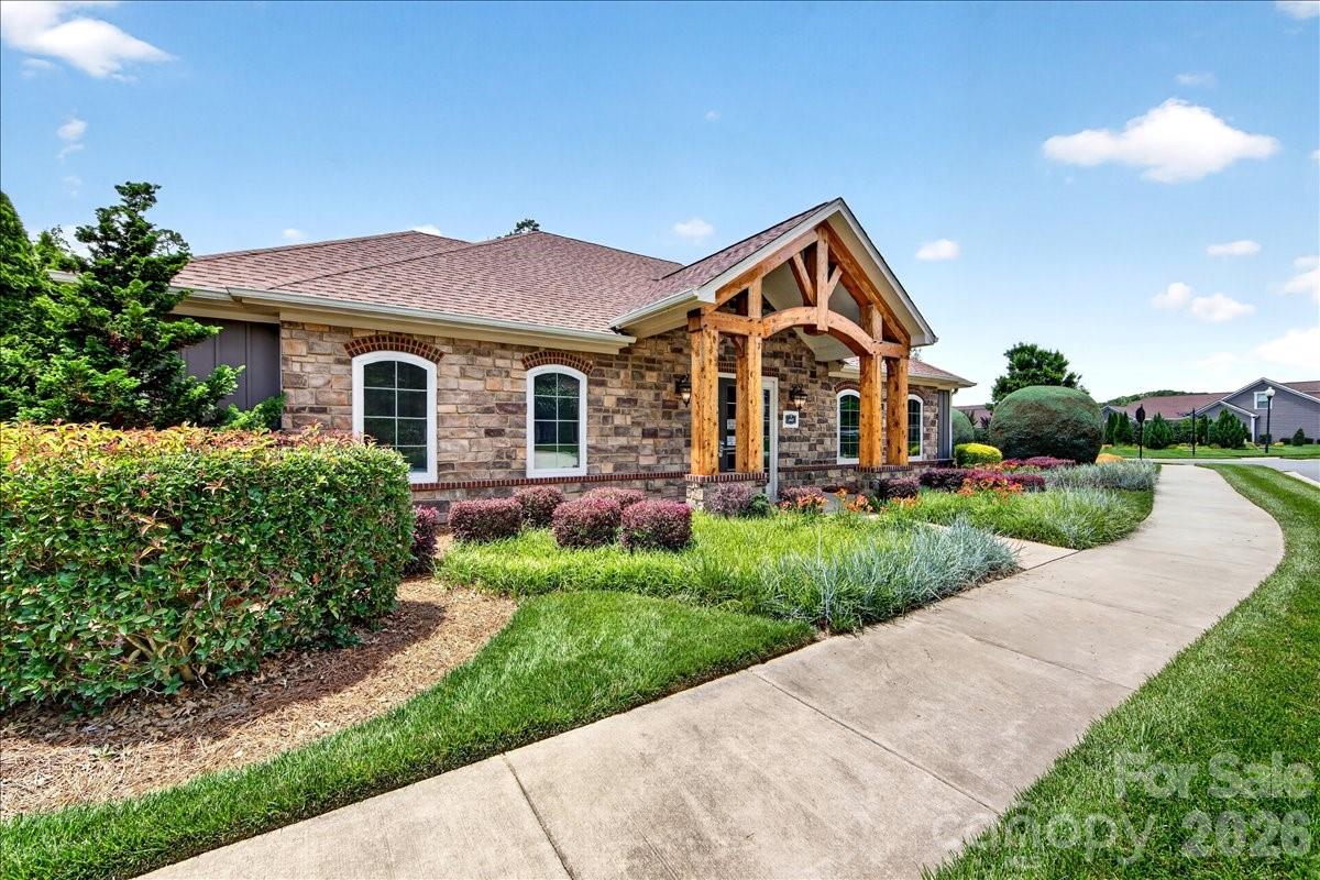 1012 Avalon Place — Matthews
