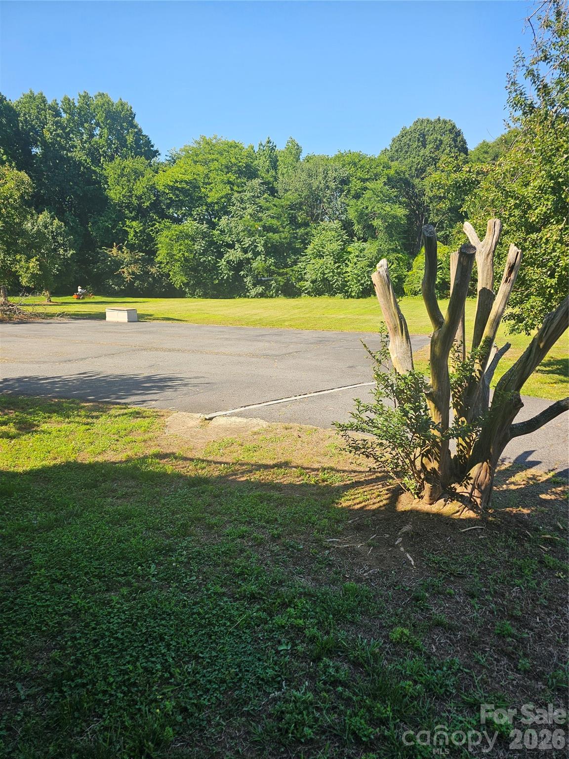 627 Lancer Court NW — Concord