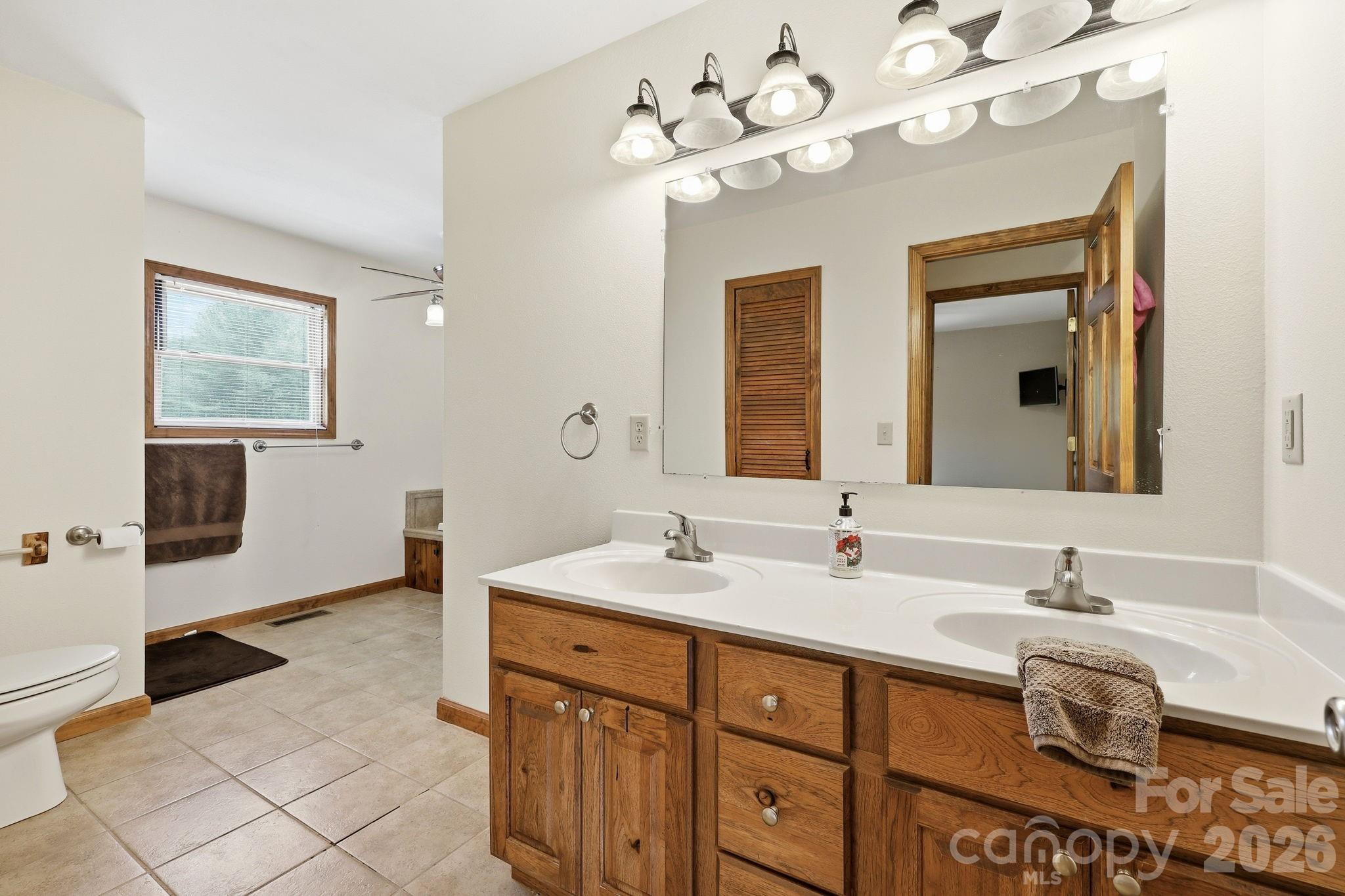 168 Barefoot Cove — Burnsville