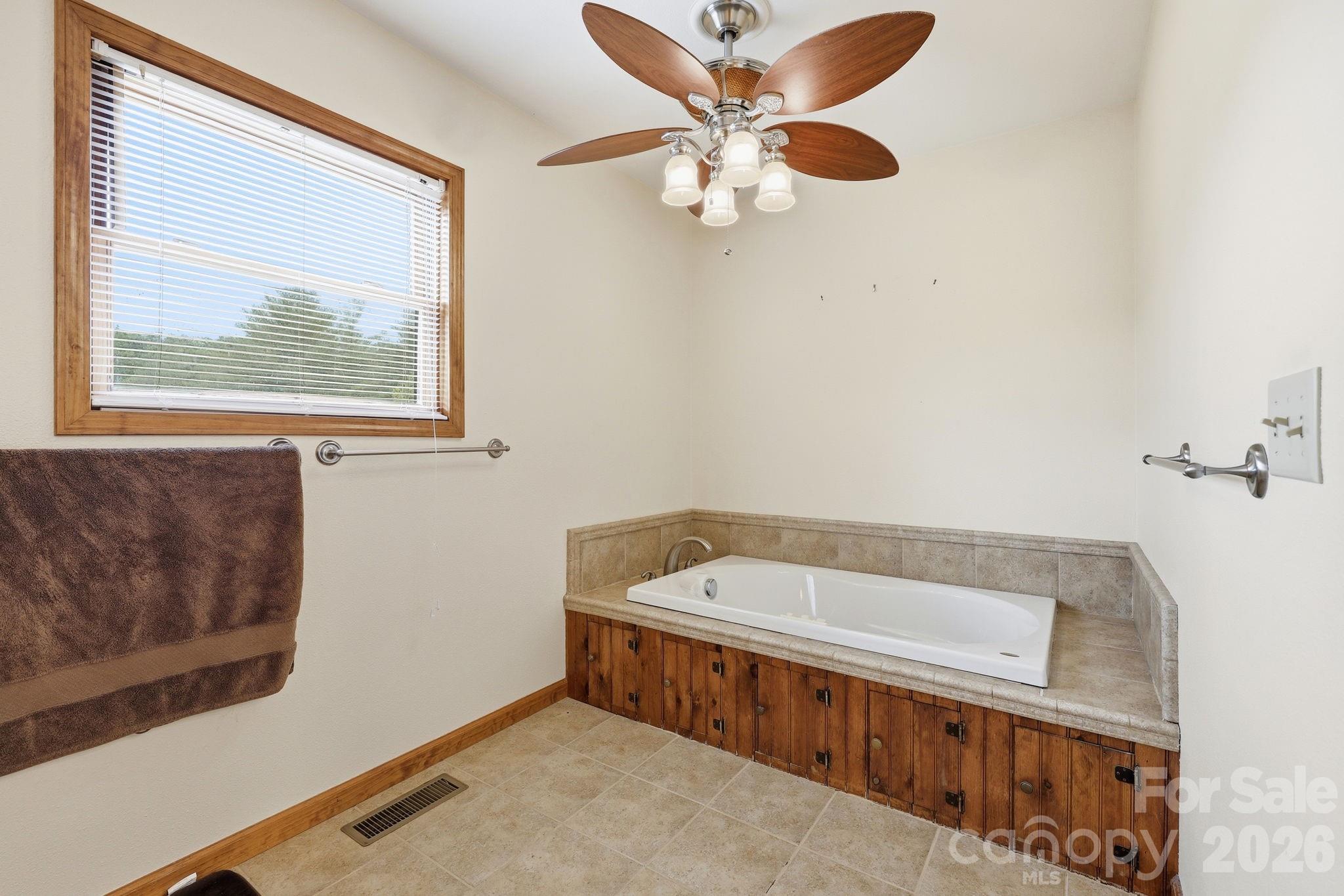 168 Barefoot Cove — Burnsville