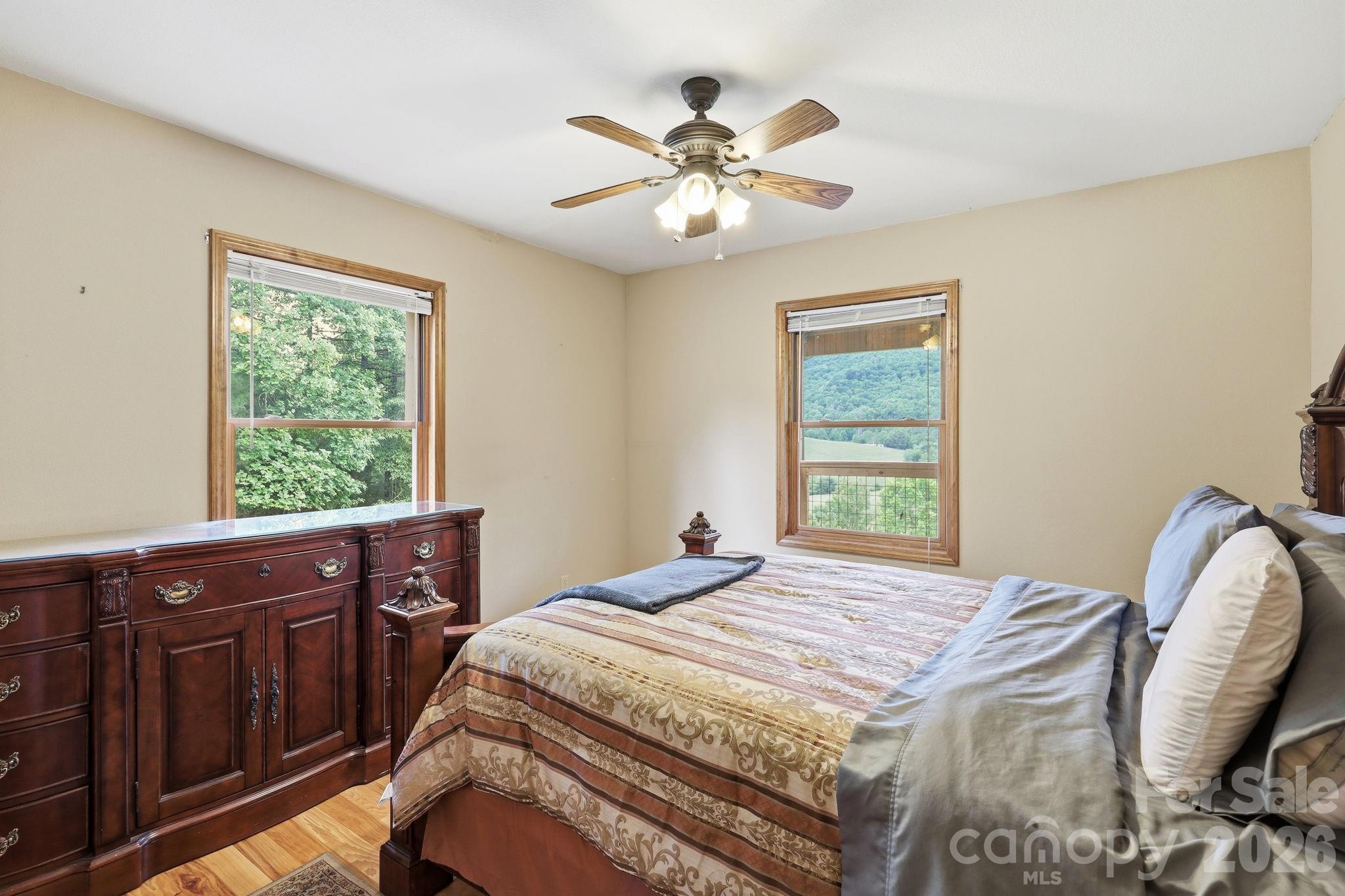 168 Barefoot Cove — Burnsville