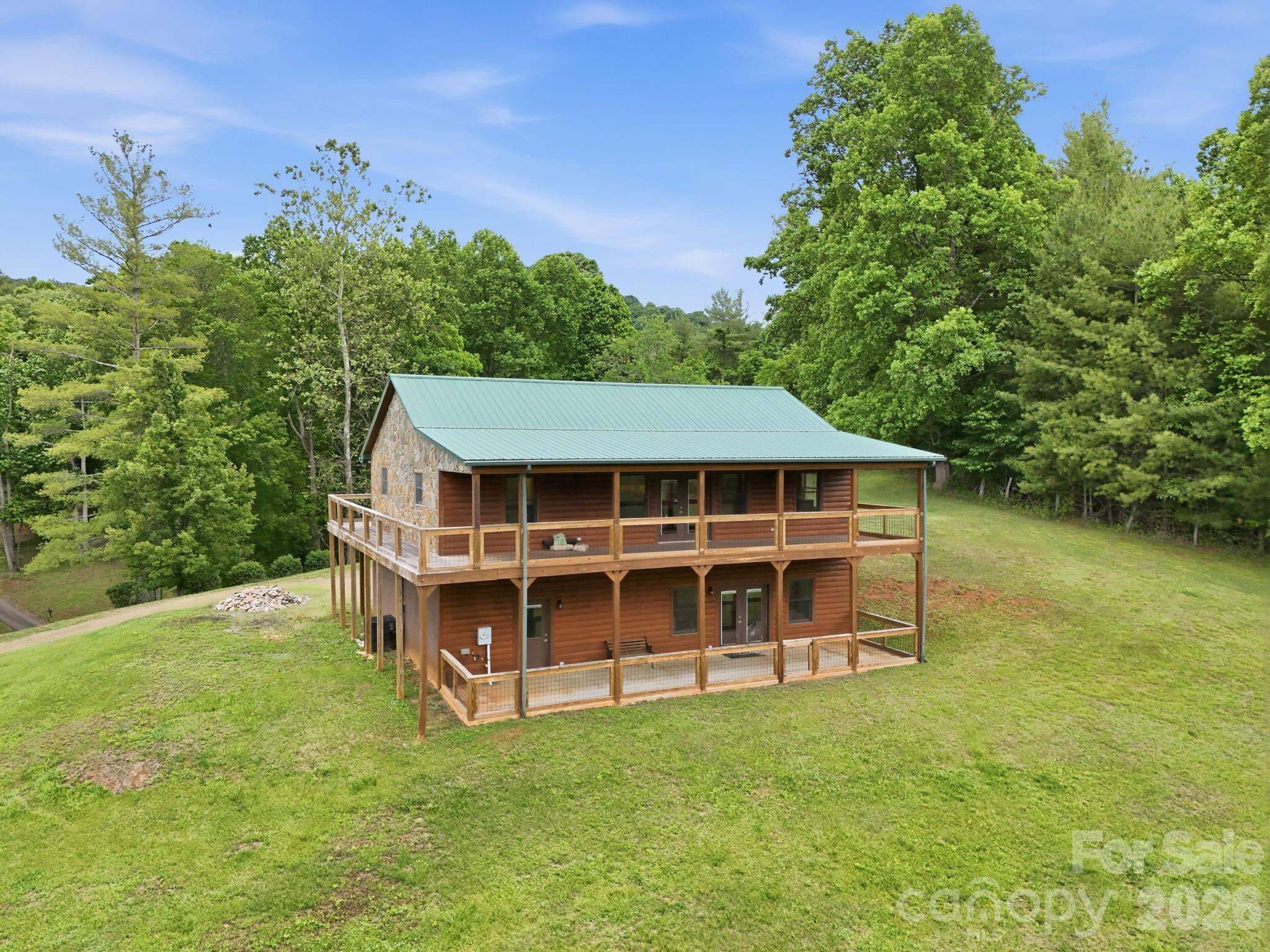 168 Barefoot Cove — Burnsville