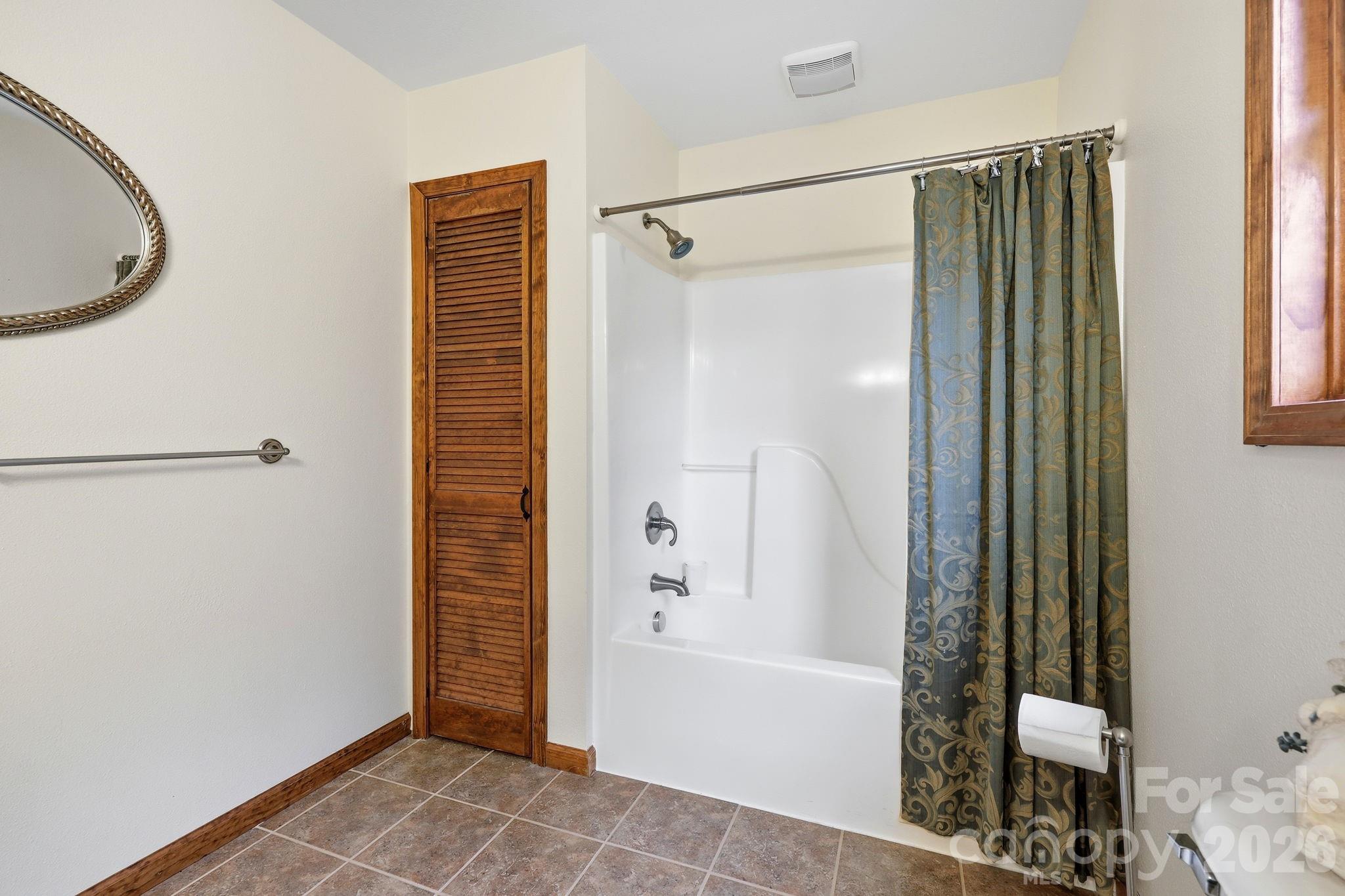 168 Barefoot Cove — Burnsville