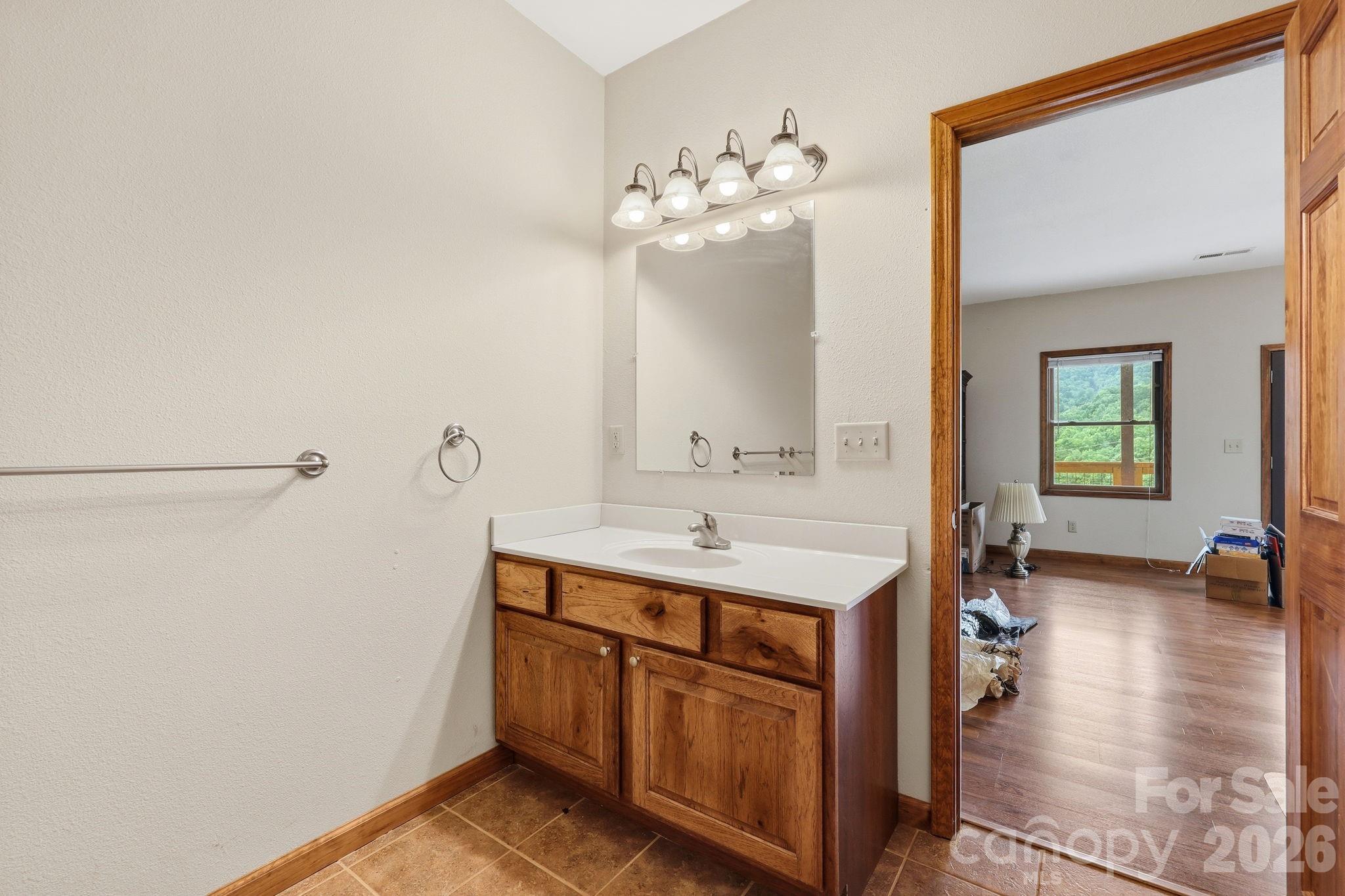 168 Barefoot Cove — Burnsville