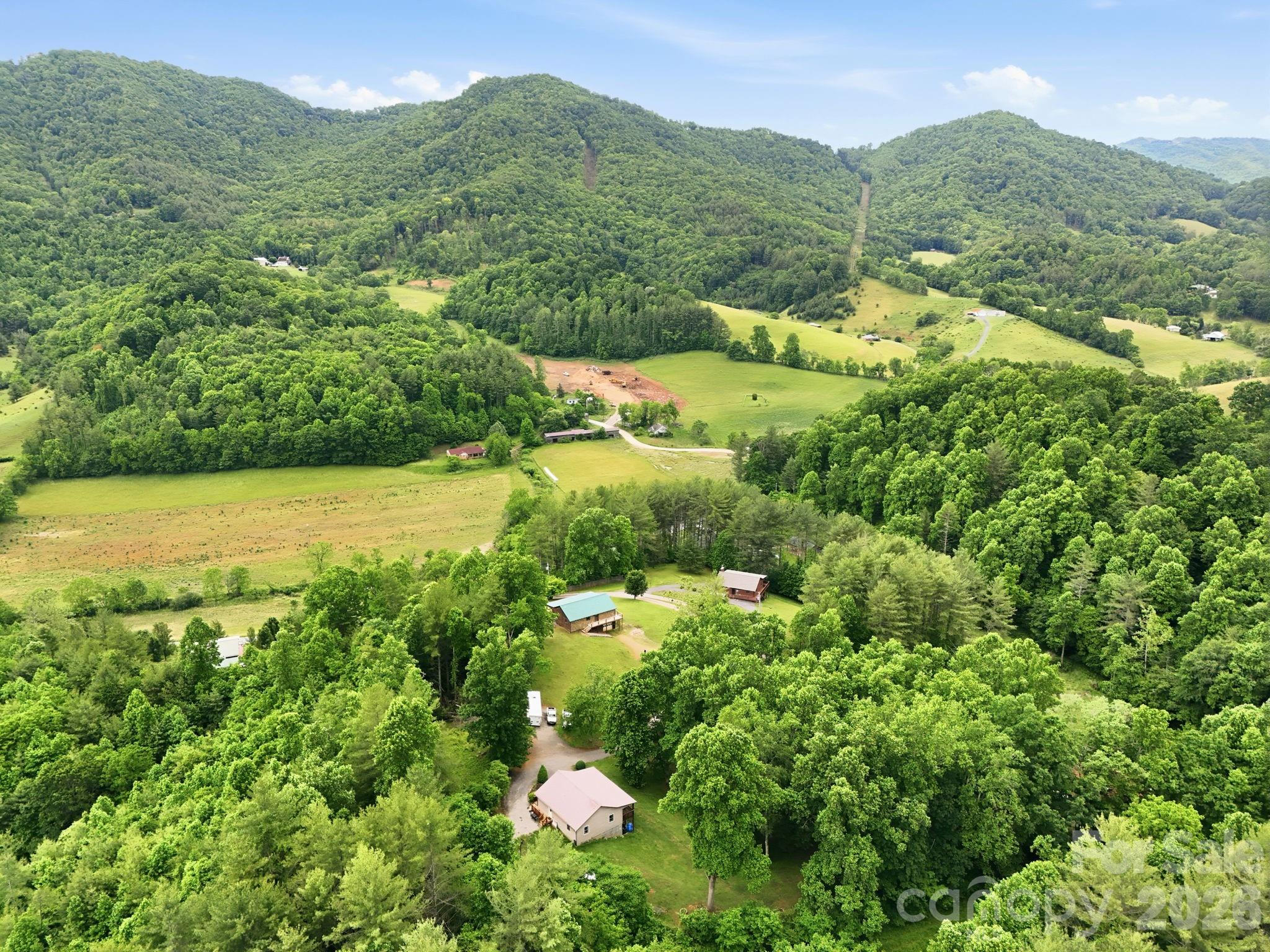 168 Barefoot Cove — Burnsville