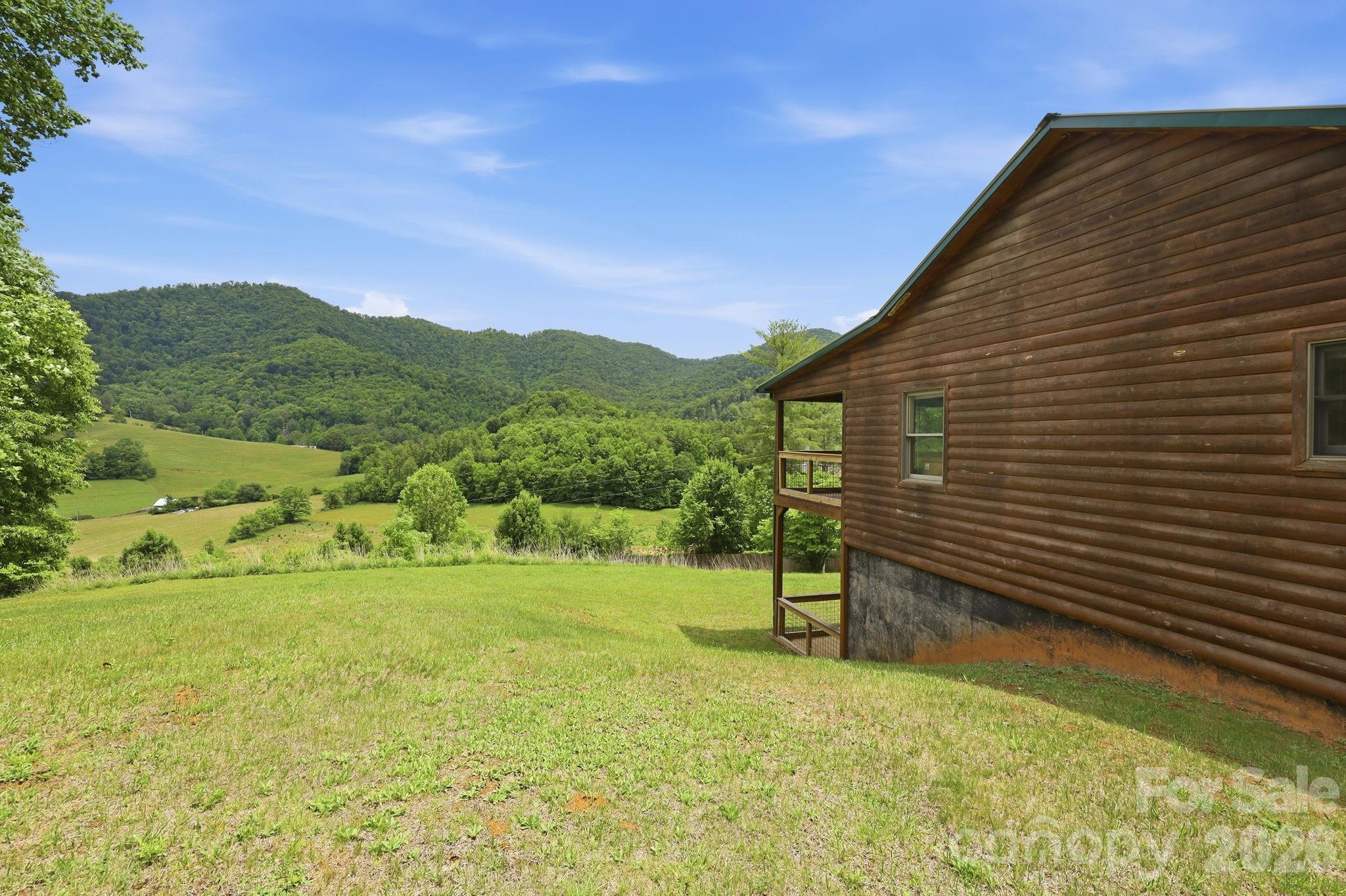 168 Barefoot Cove — Burnsville