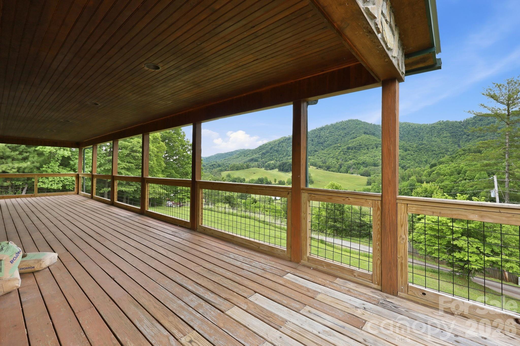 168 Barefoot Cove — Burnsville
