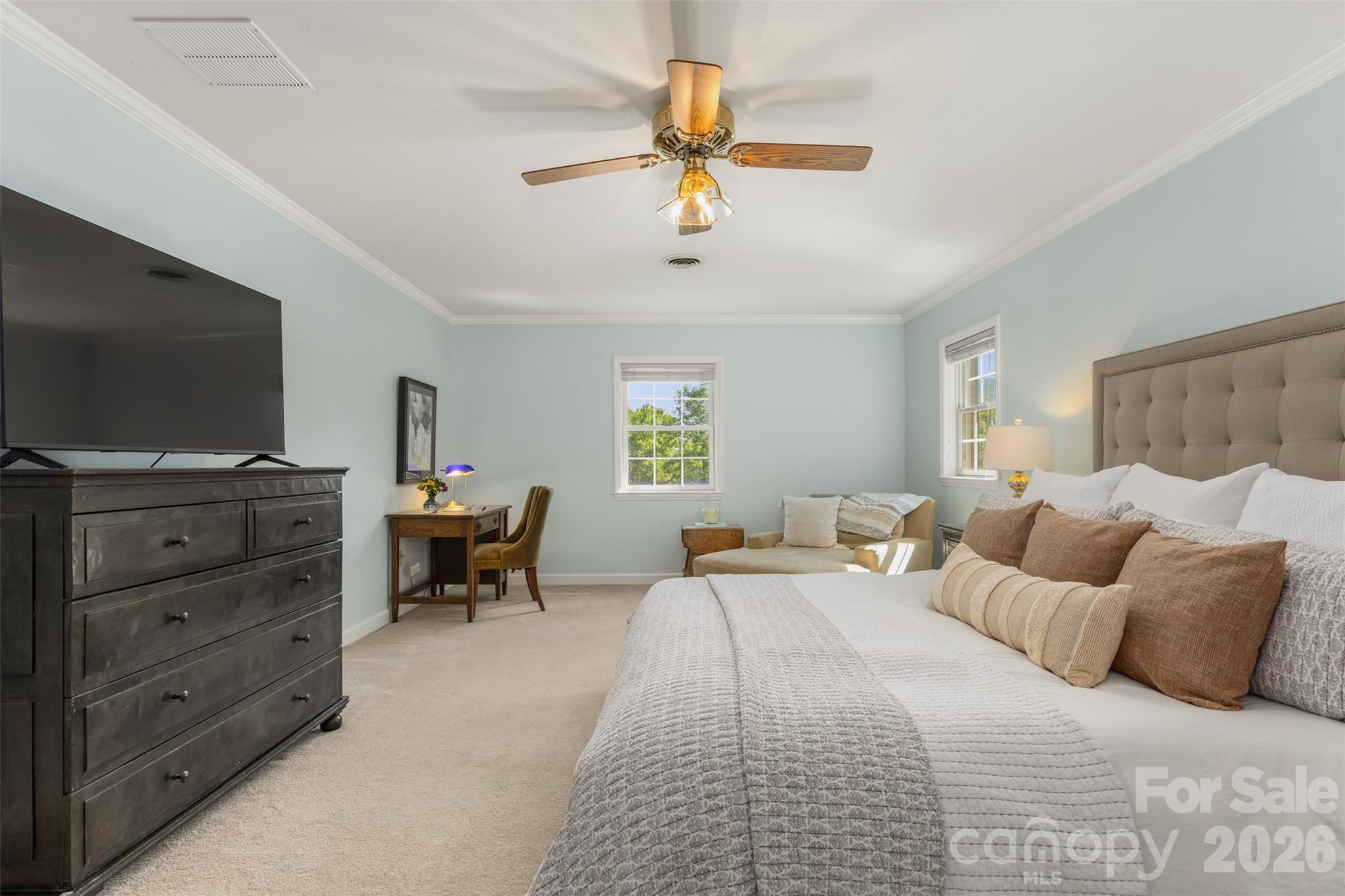 425 Sondley Woods Place — Asheville