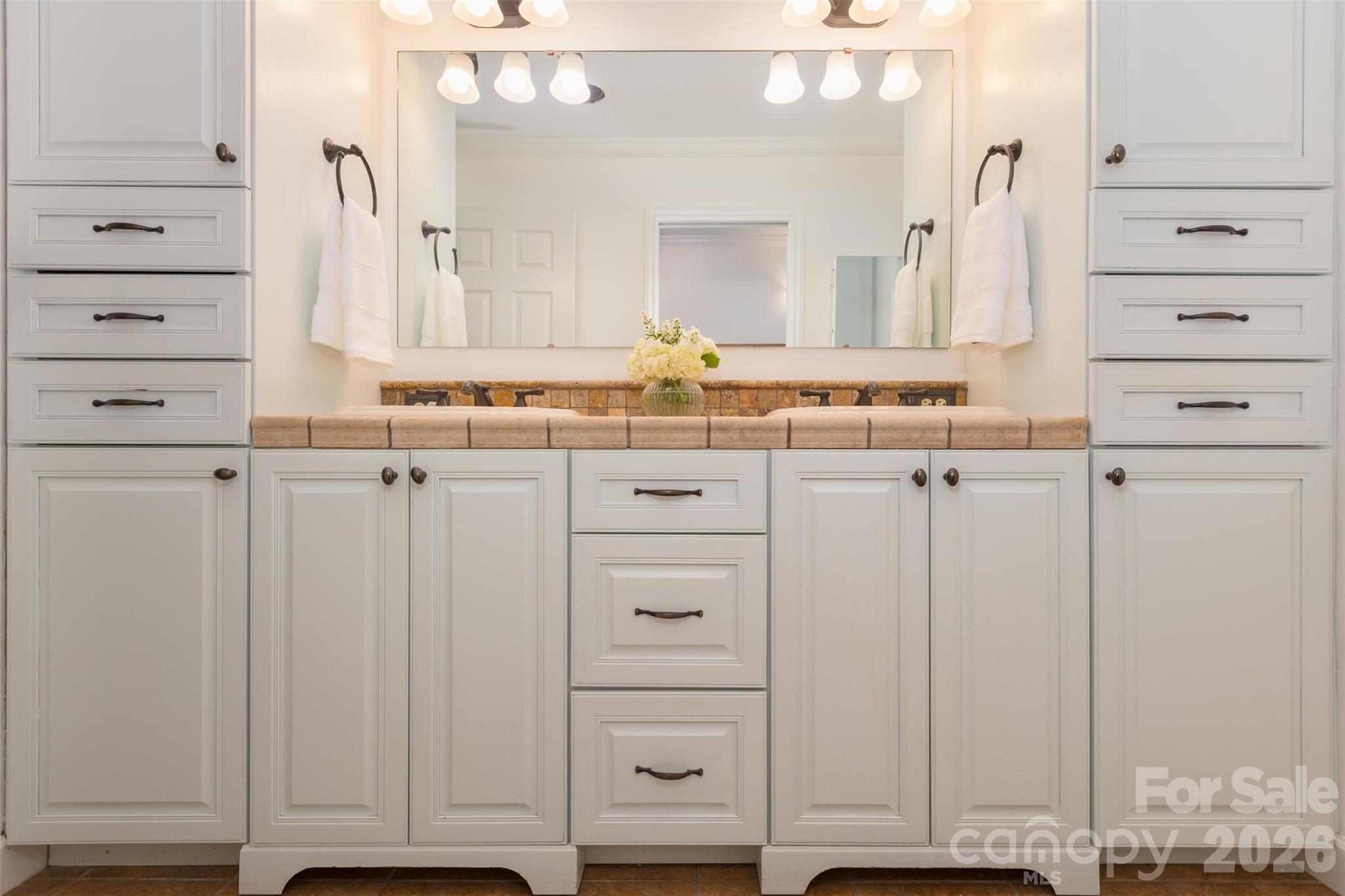 425 Sondley Woods Place — Asheville