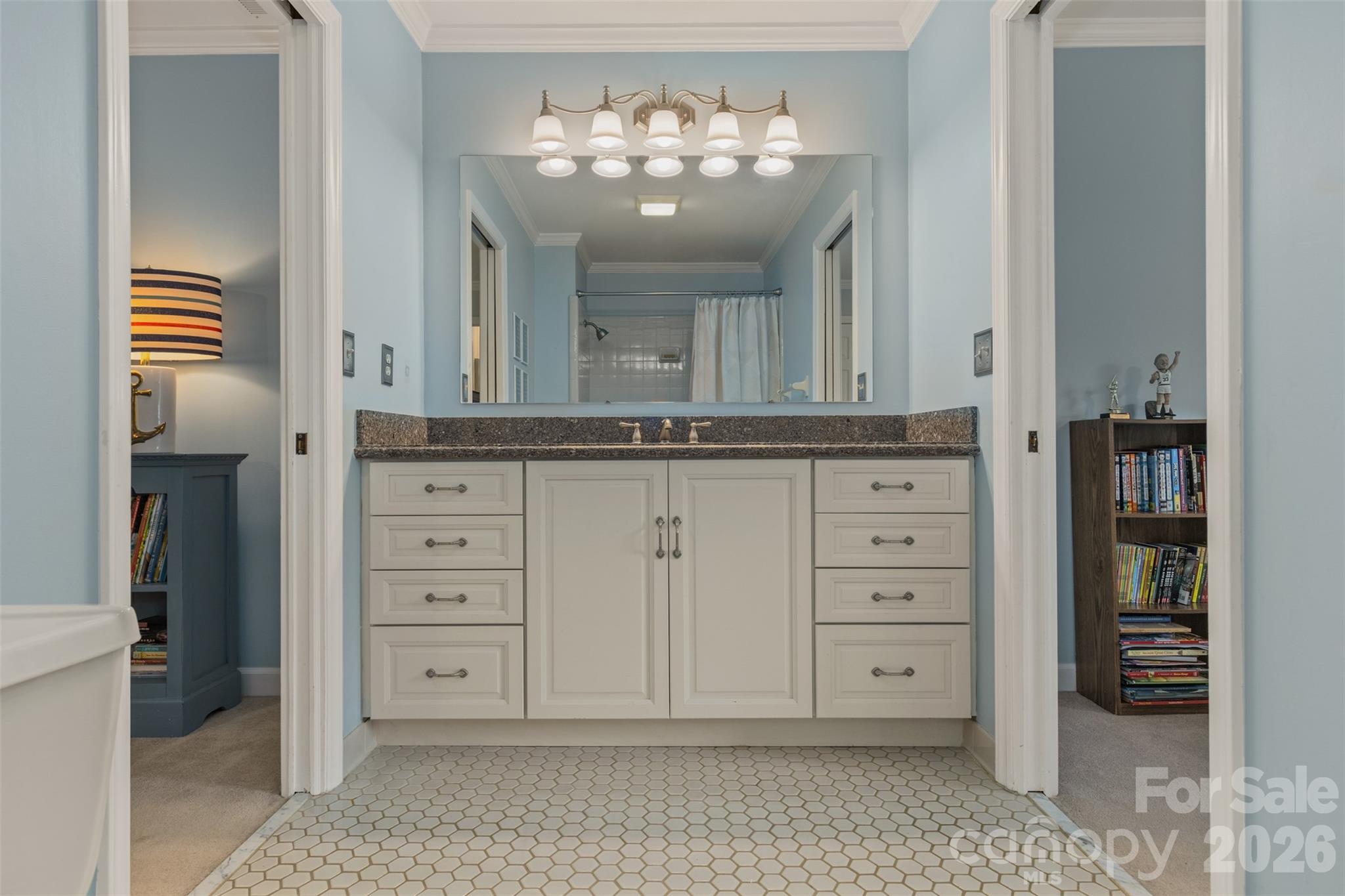425 Sondley Woods Place — Asheville