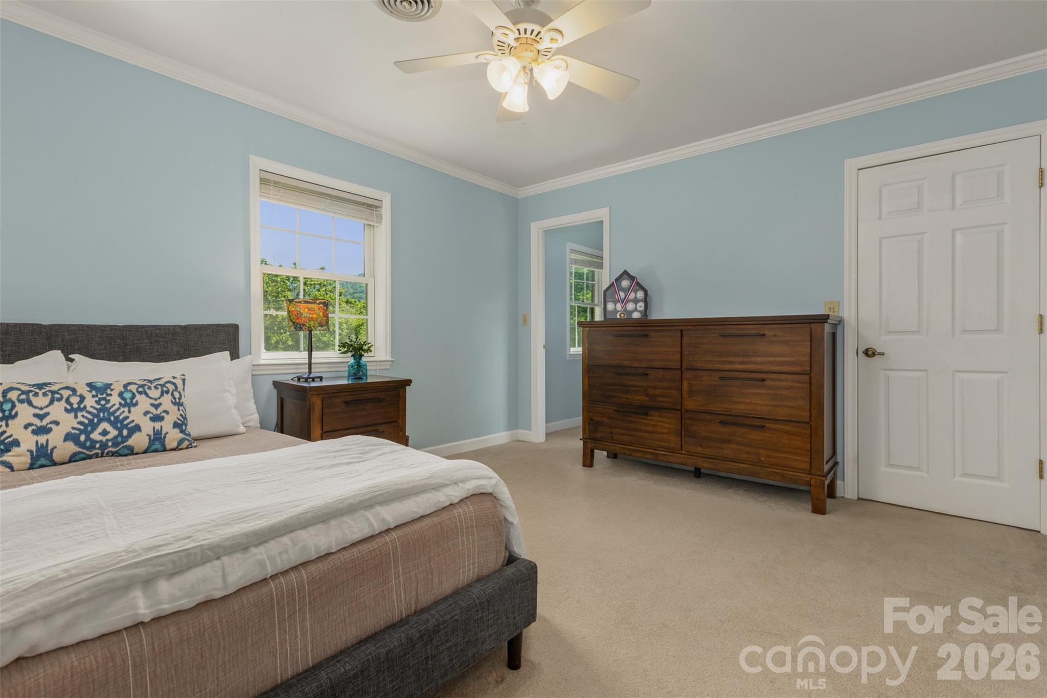425 Sondley Woods Place — Asheville