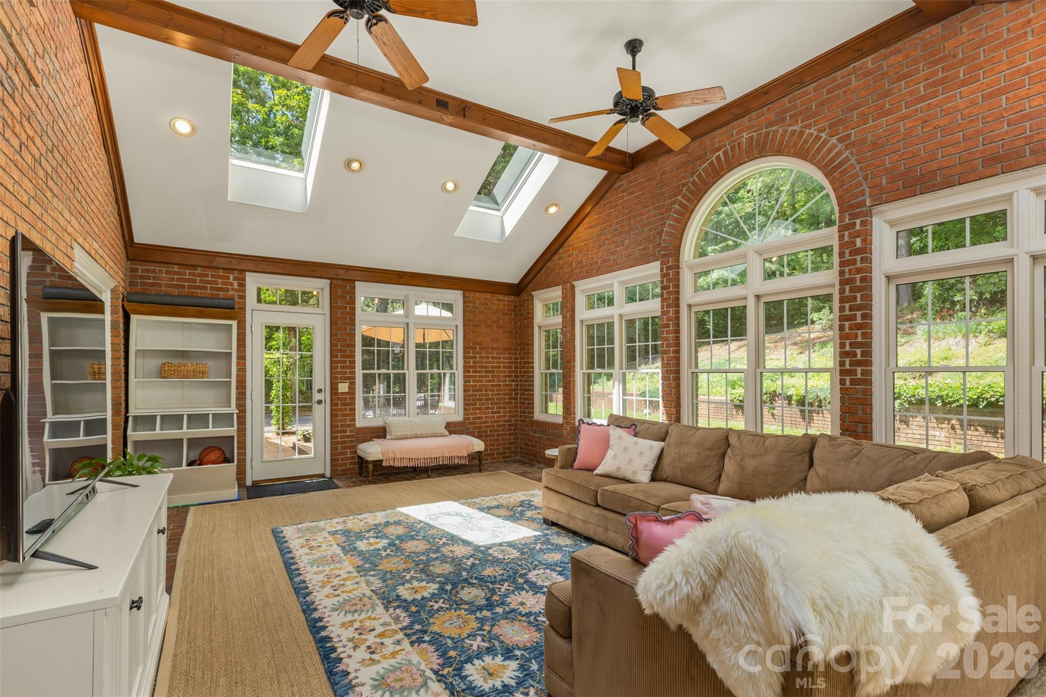 425 Sondley Woods Place — Asheville
