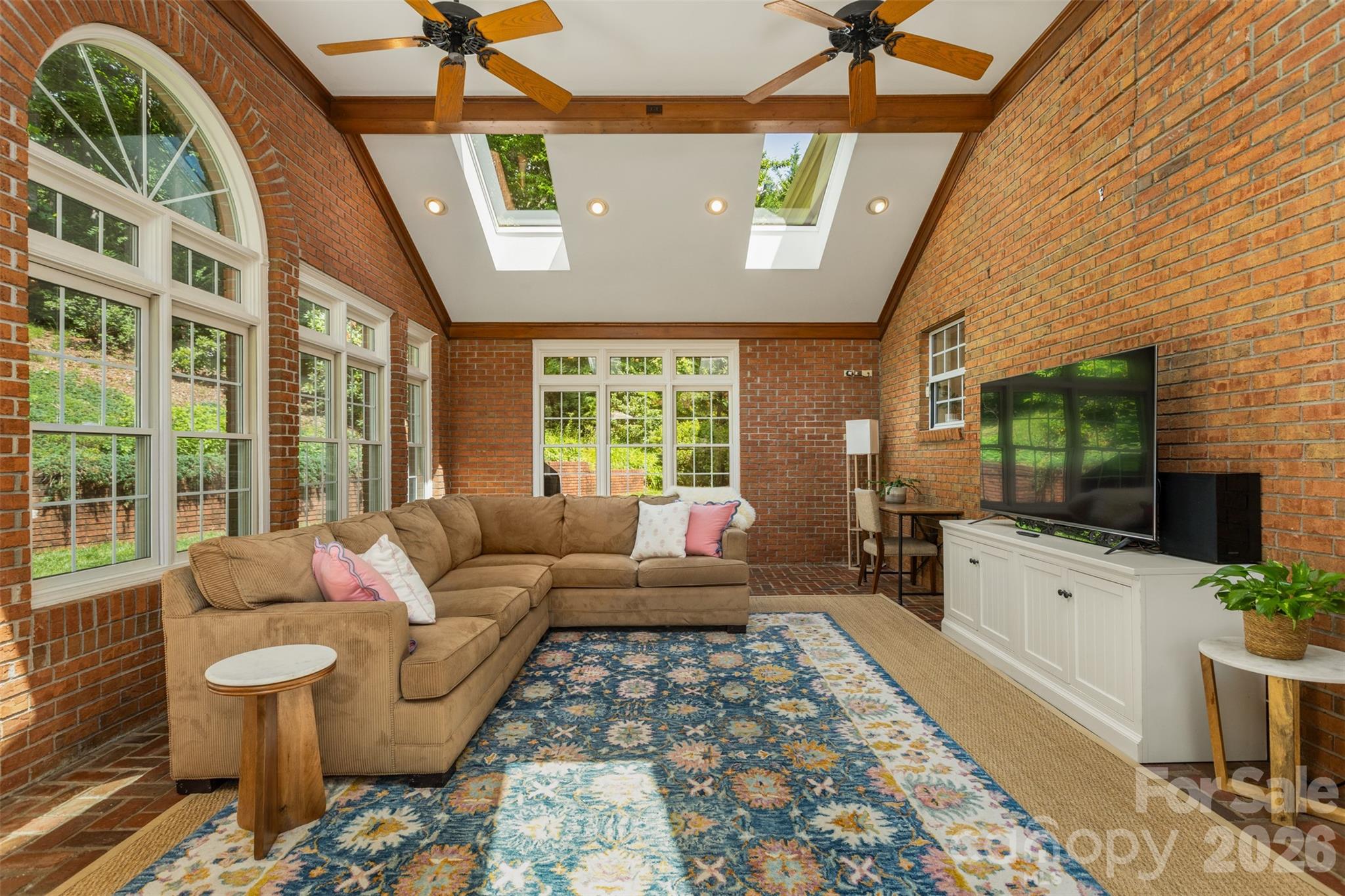 425 Sondley Woods Place — Asheville