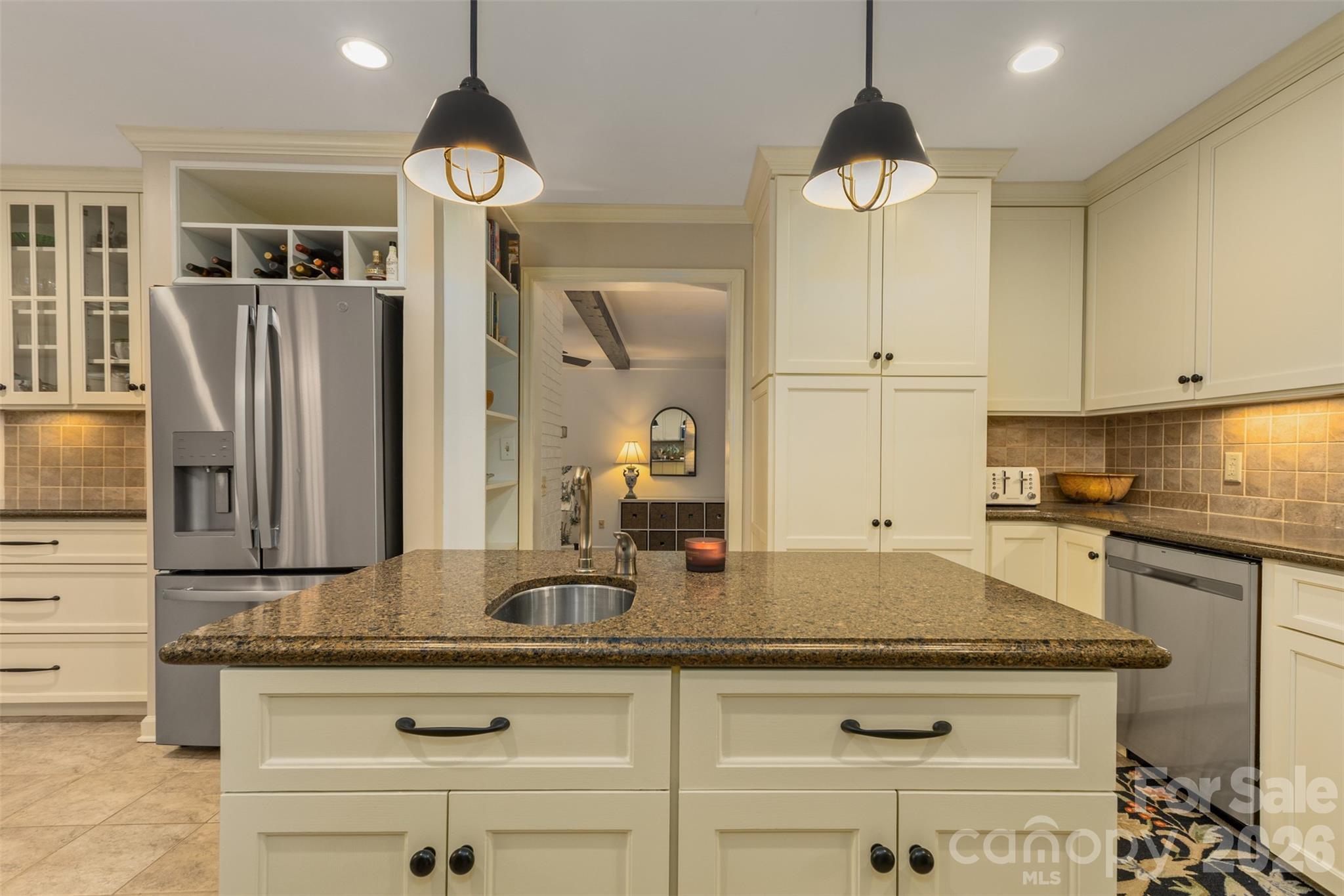 425 Sondley Woods Place — Asheville