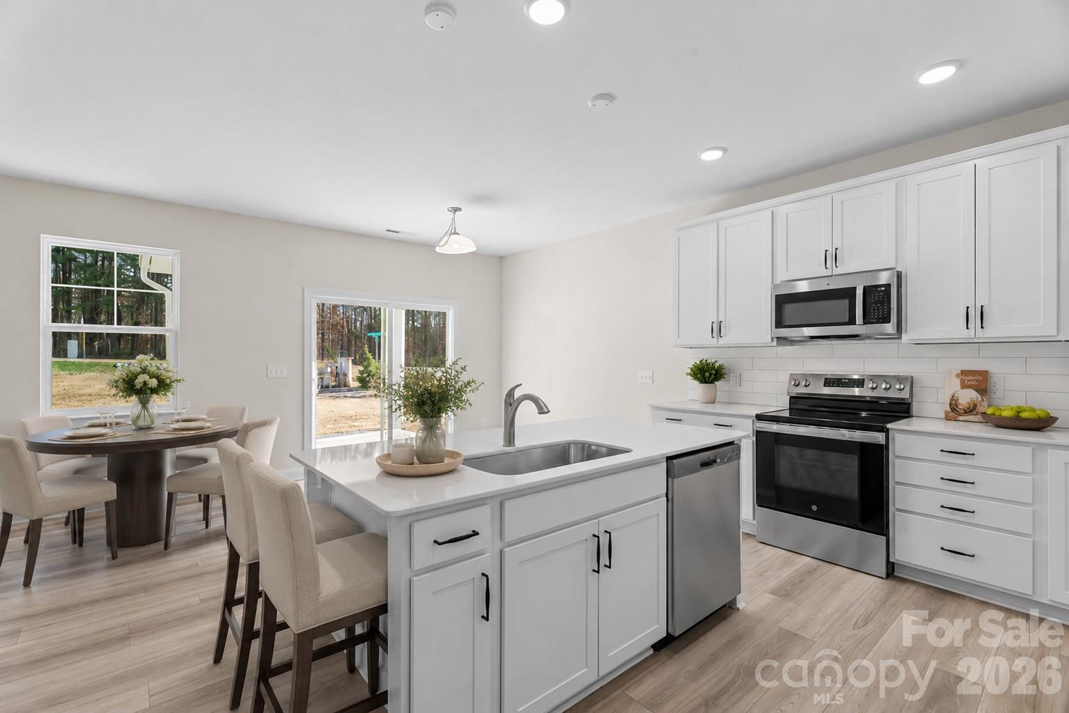 000 Suzanne Lane — Statesville