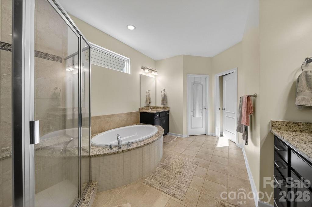 11033 Crane Creek Drive — Charlotte
