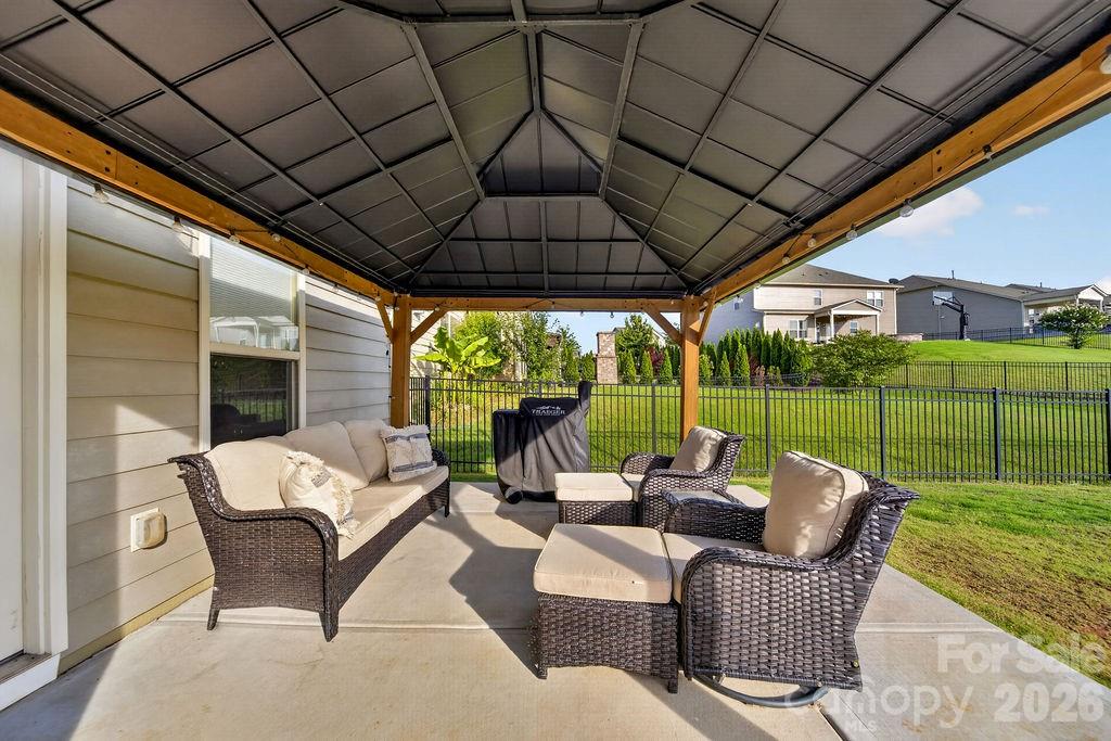 11033 Crane Creek Drive — Charlotte