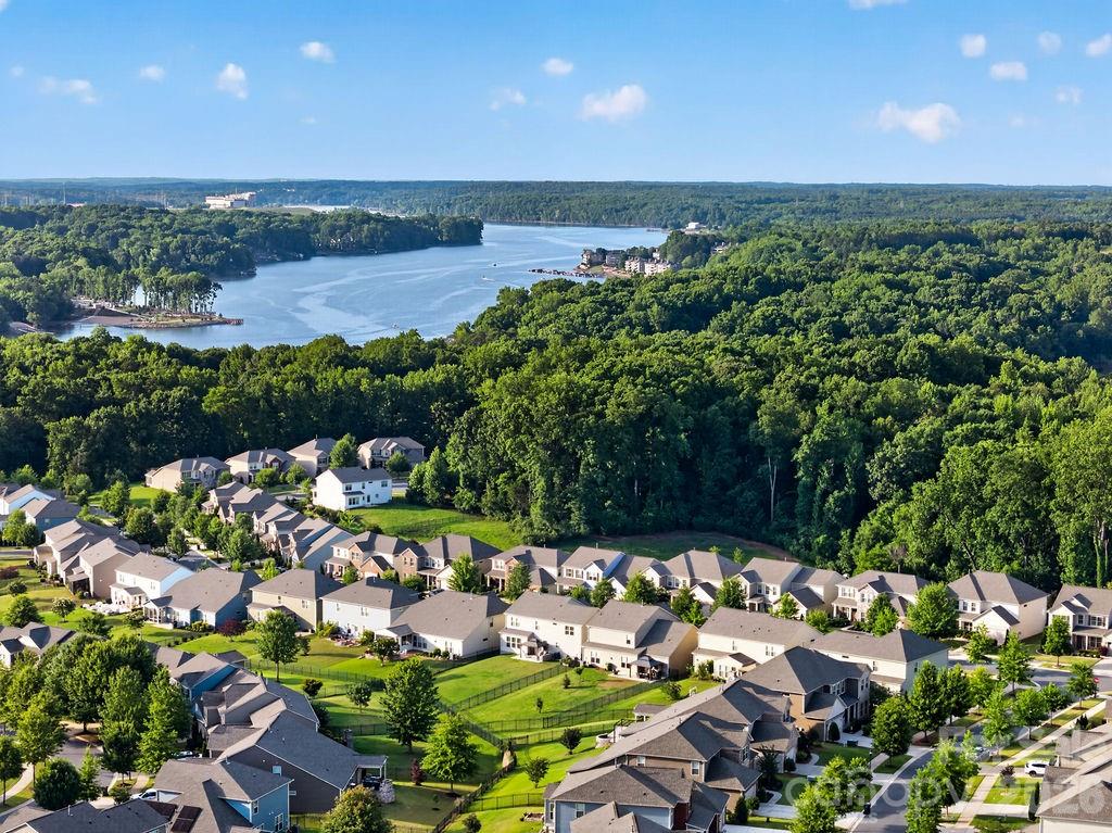 11033 Crane Creek Drive — Charlotte