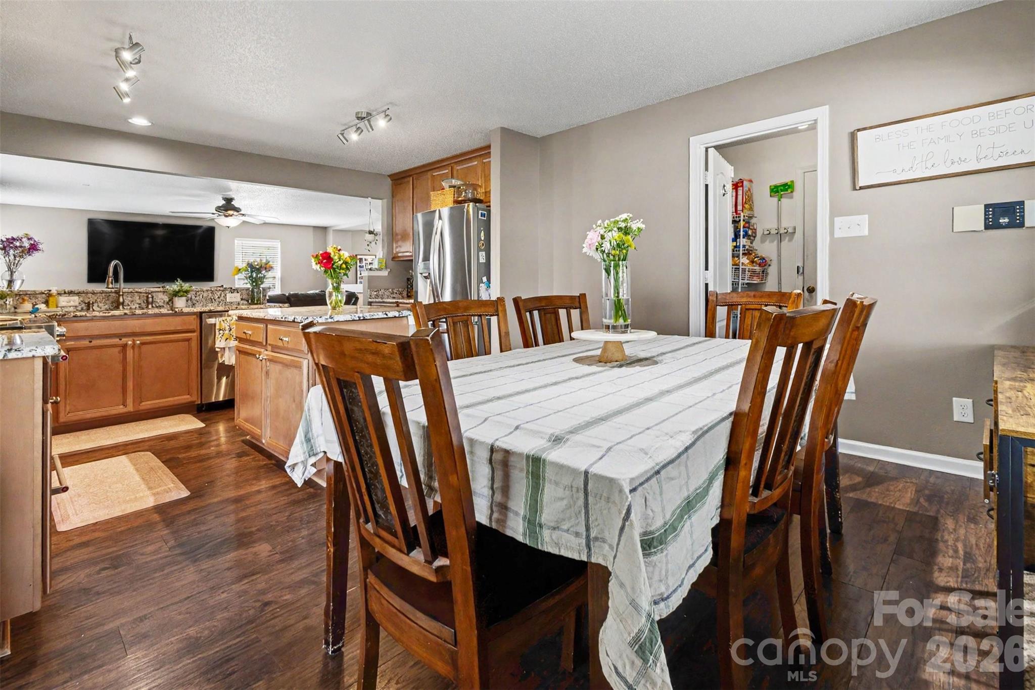 1505 Morning Dove Way — Clover