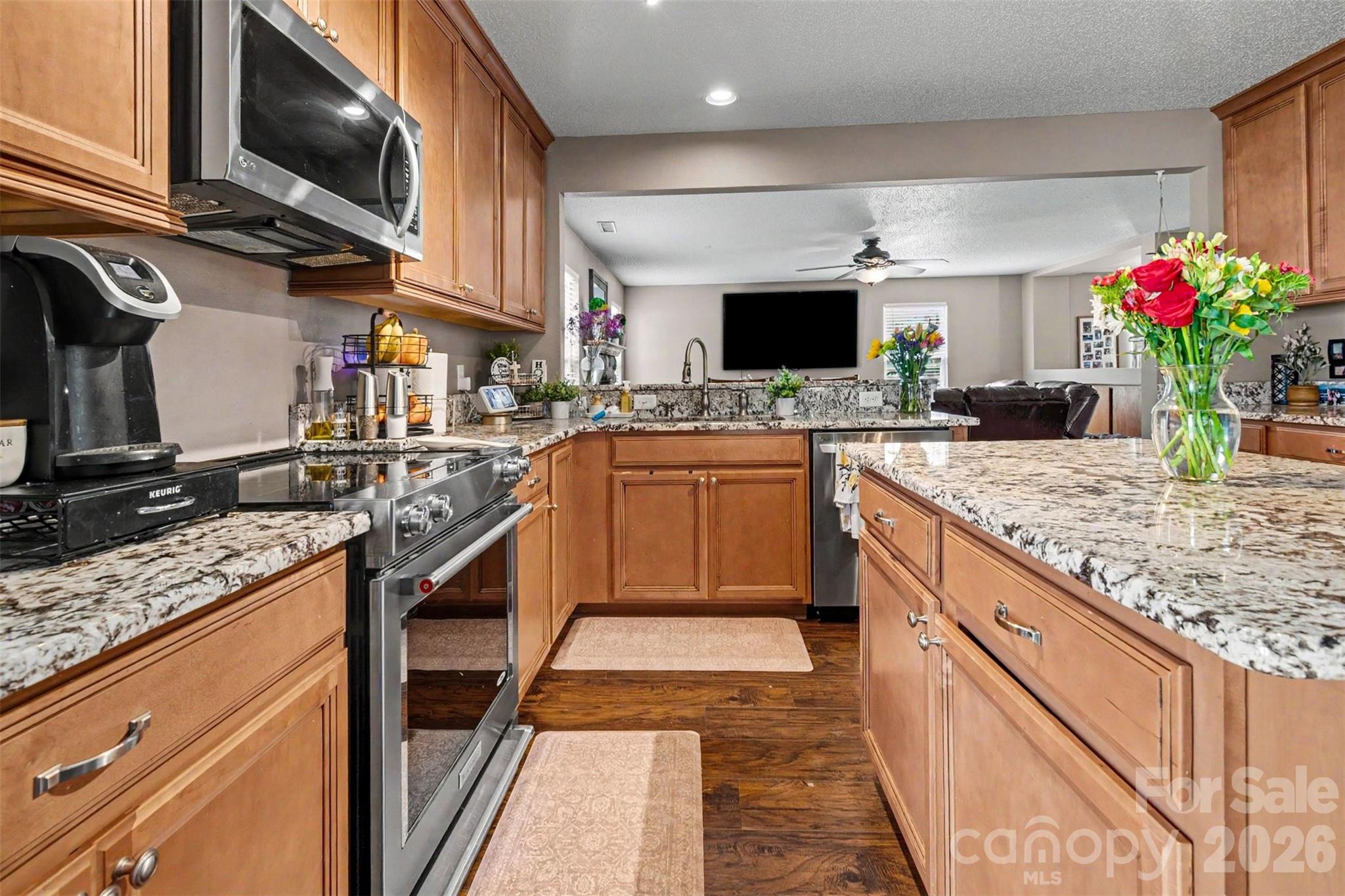 1505 Morning Dove Way — Clover