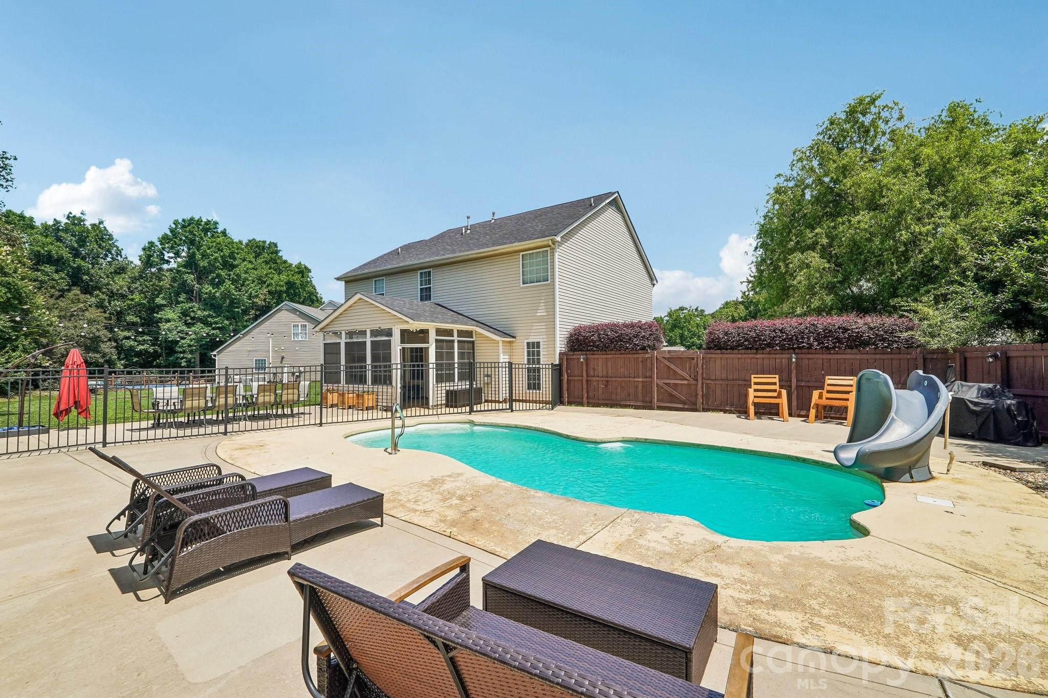 12900 Mccahan Lane — Huntersville