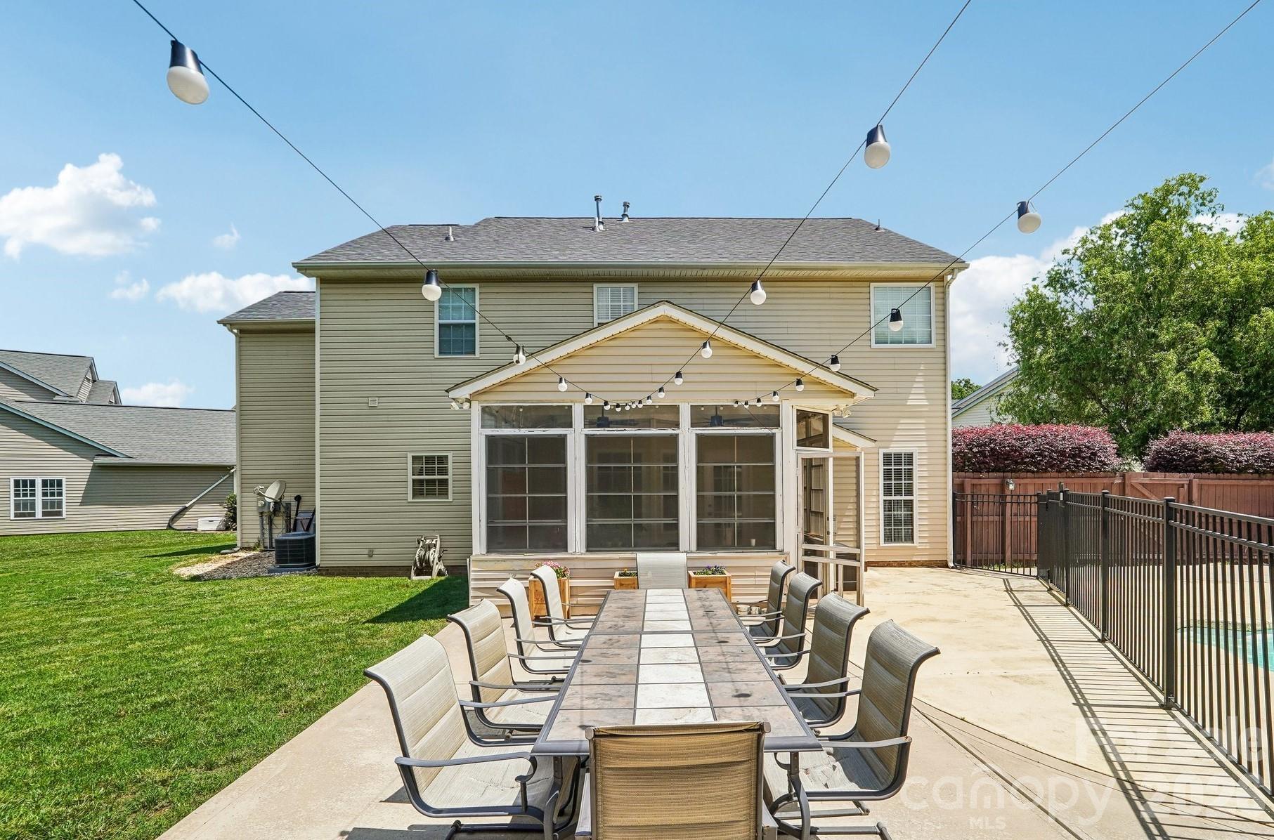 12900 Mccahan Lane — Huntersville